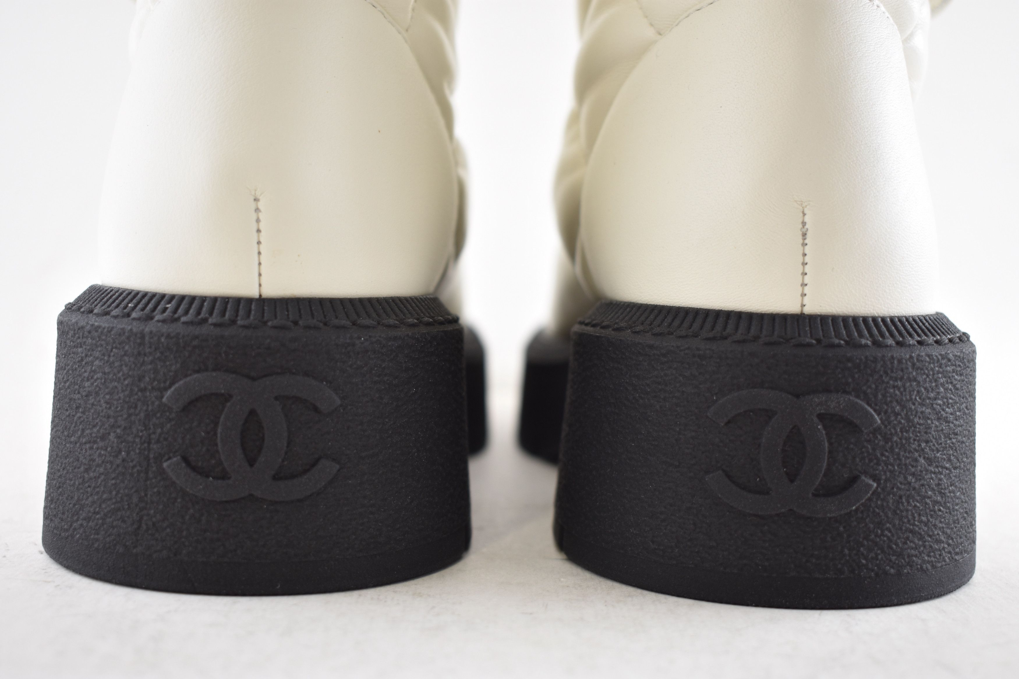 Chanel Chanel 24B CC Combat Black Platform Ankle Short Boots 37c Size US 7 / IT 37 - 22 Thumbnail