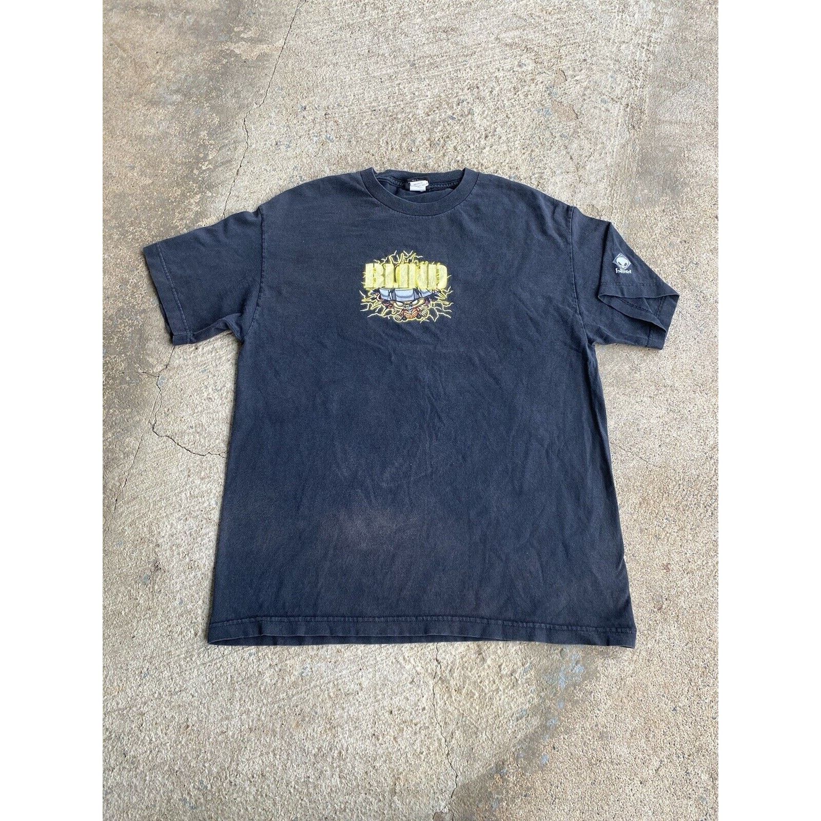 Shorty's Skateboards Vintage 90’s Y2K Blind Skateboard Electric Head Faded Shirt Size US L / EU 52-54 / 3 - 1 Thumbnail