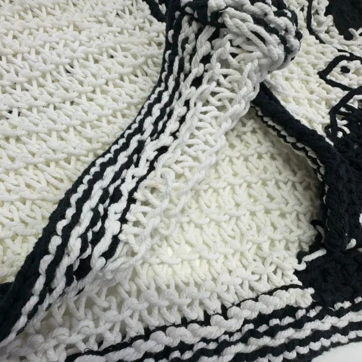 Chanel Chanel Black and White Patterned Knit Cardigan Size L / US 10 / IT 46 - 8 Thumbnail