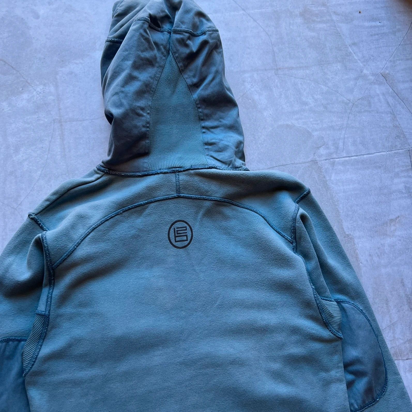 Nike vintage 00s Nike hoodie sweatshirt avantgarde style diesel Size US M / EU 48-50 / 2 - 5 Thumbnail