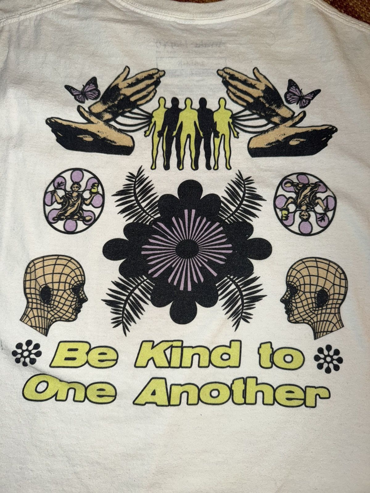 Other Awake Happy be kind to one another size large Size US L / EU 52-54 / 3 - 2 Thumbnail
