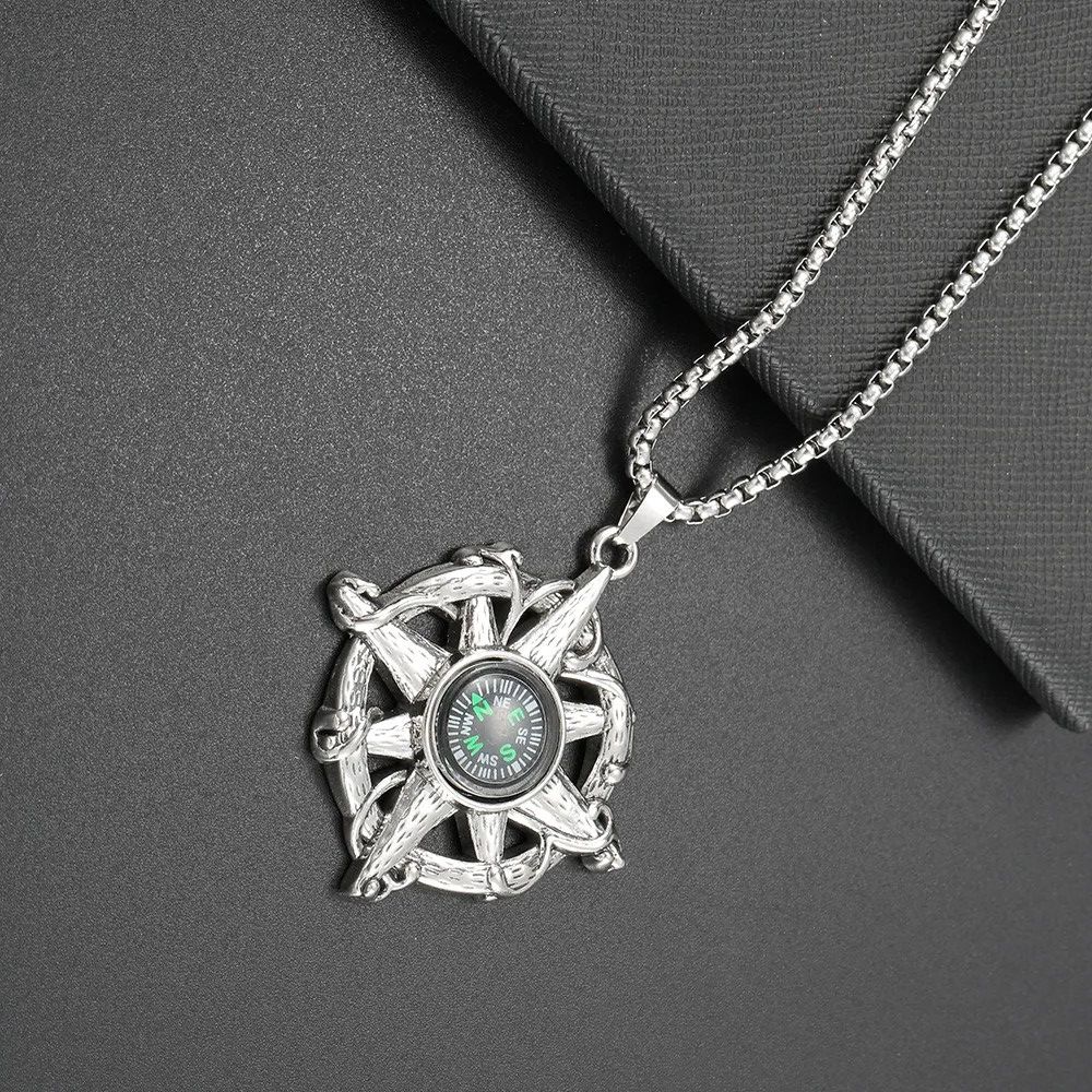Jewelry × Vintage Vintage Compass Necklace Size ONE SIZE - 2 Thumbnail