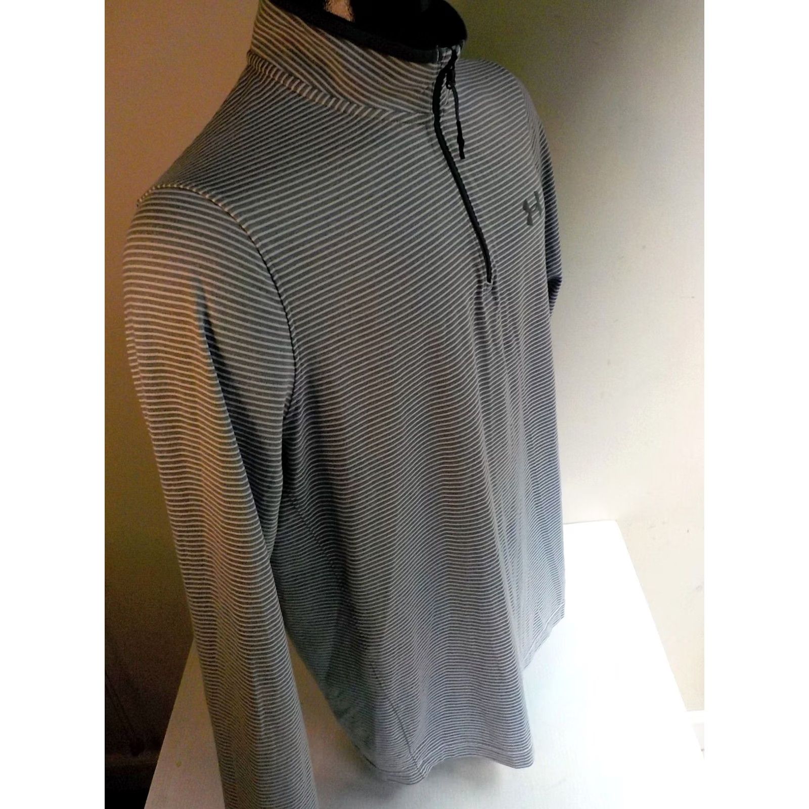 Under Armour Under Armour 1/4 Zip Pullover Gray White Striped Cotton Blend SZ M Mens Activewear Long Sleeve Mock Neck Zip Size US M / EU 48-50 / 2 - 3 Thumbnail
