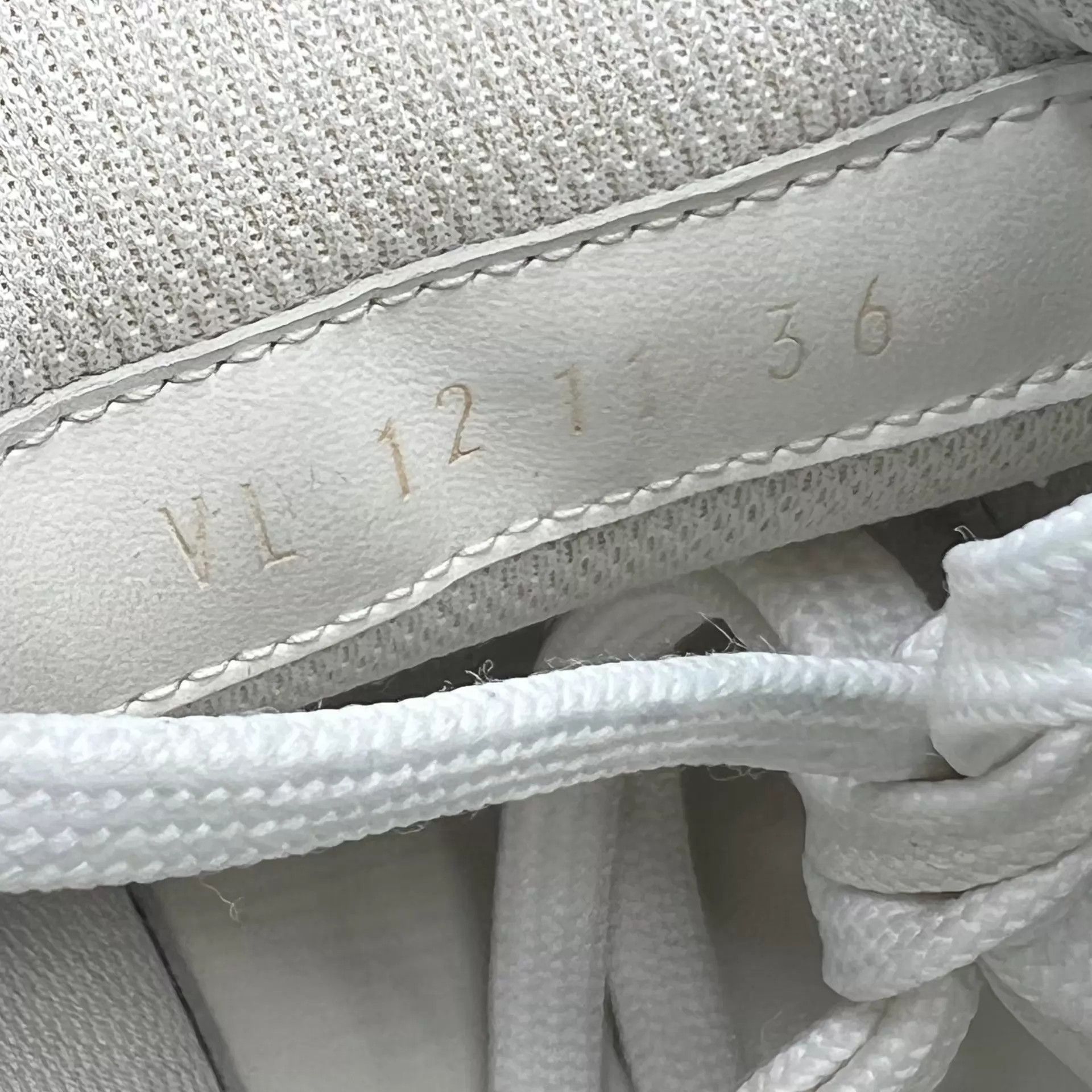 Louis Vuitton LV Squad White & Blue Denim Size 36 Like New Size US 5.5 / IT 35.5 - 8 Thumbnail