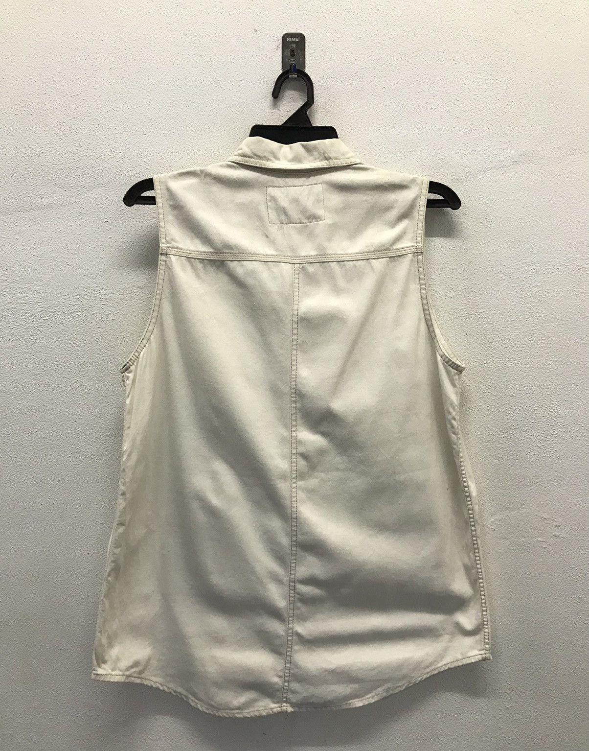 Levi's × Vintage Vintage Levi’s Jeans For Women Sleeveless Jacket Size US M / EU 48-50 / 2 - 2 Thumbnail