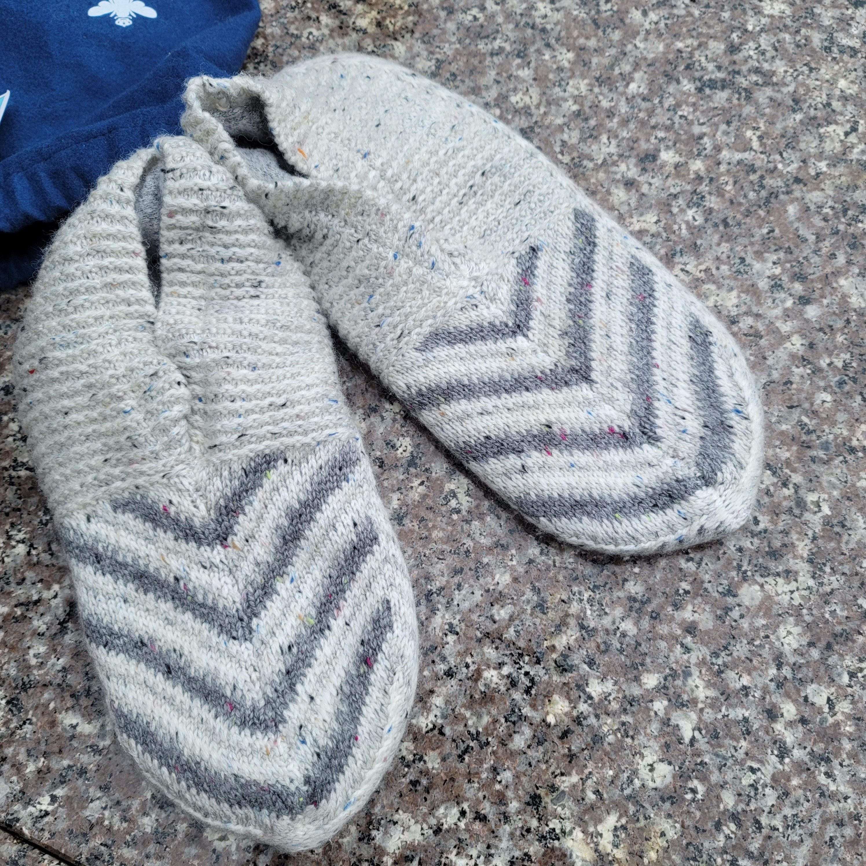 Other Bombas gripper slippers size L Size US 11.5 / EU 44-45 - 4 Thumbnail