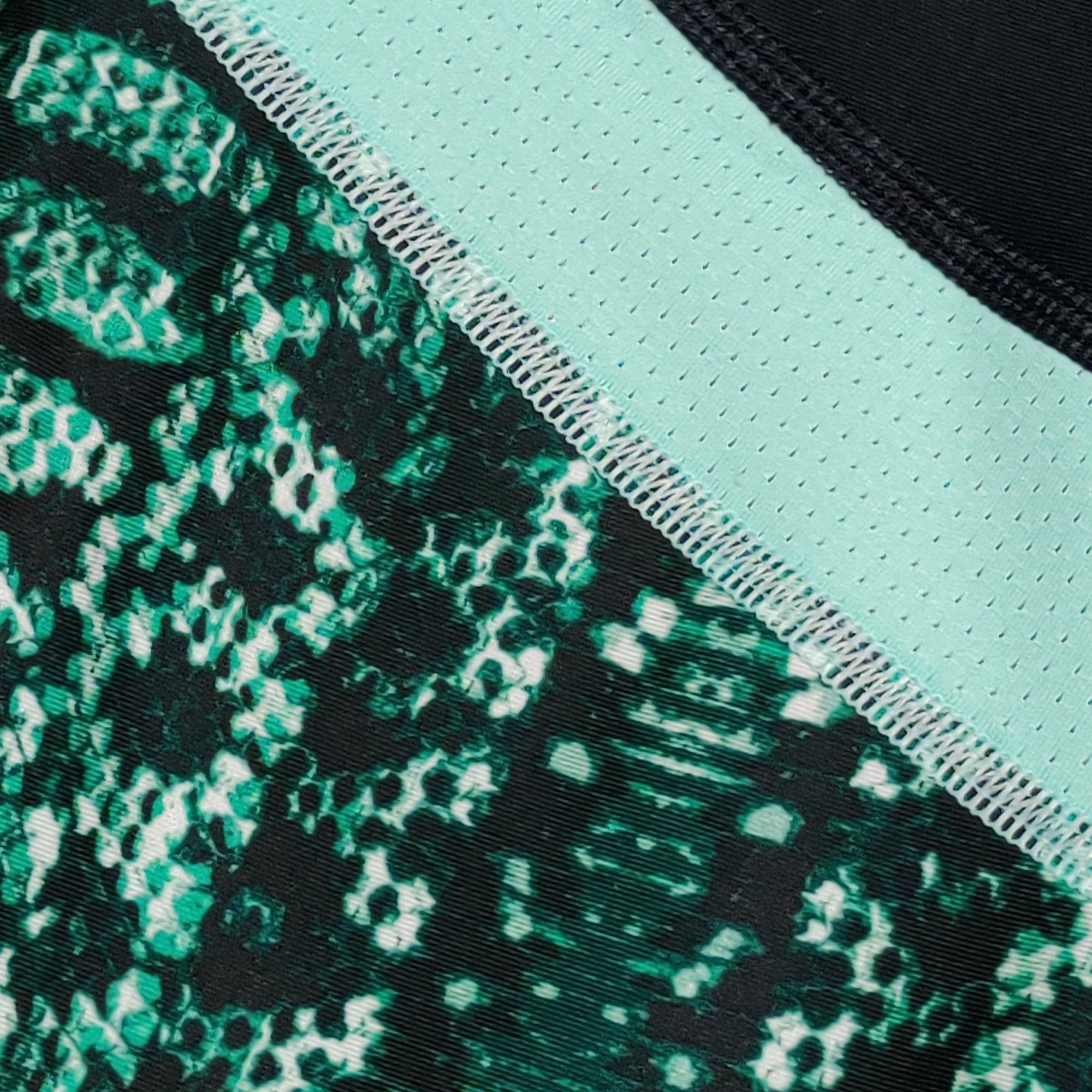 Under Armour Under Armour M Compression Capri Leggings Black Aqua Snake P Size 27" / US 4 / IT 40 - 3 Thumbnail