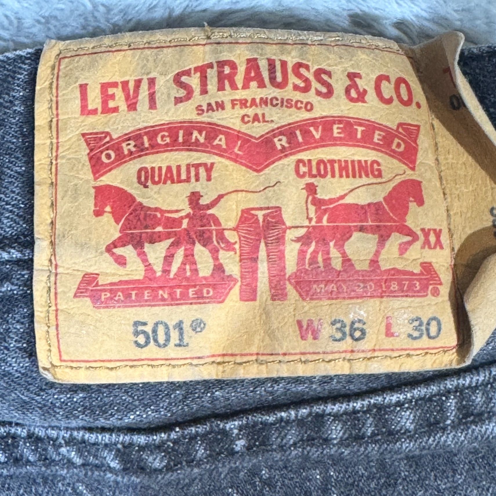 Levi's Levi's 501 Jeans Mens 36x30 Black Button Fly Straight Denim Classic Pants Size US 36 / EU 52 - 4 Thumbnail