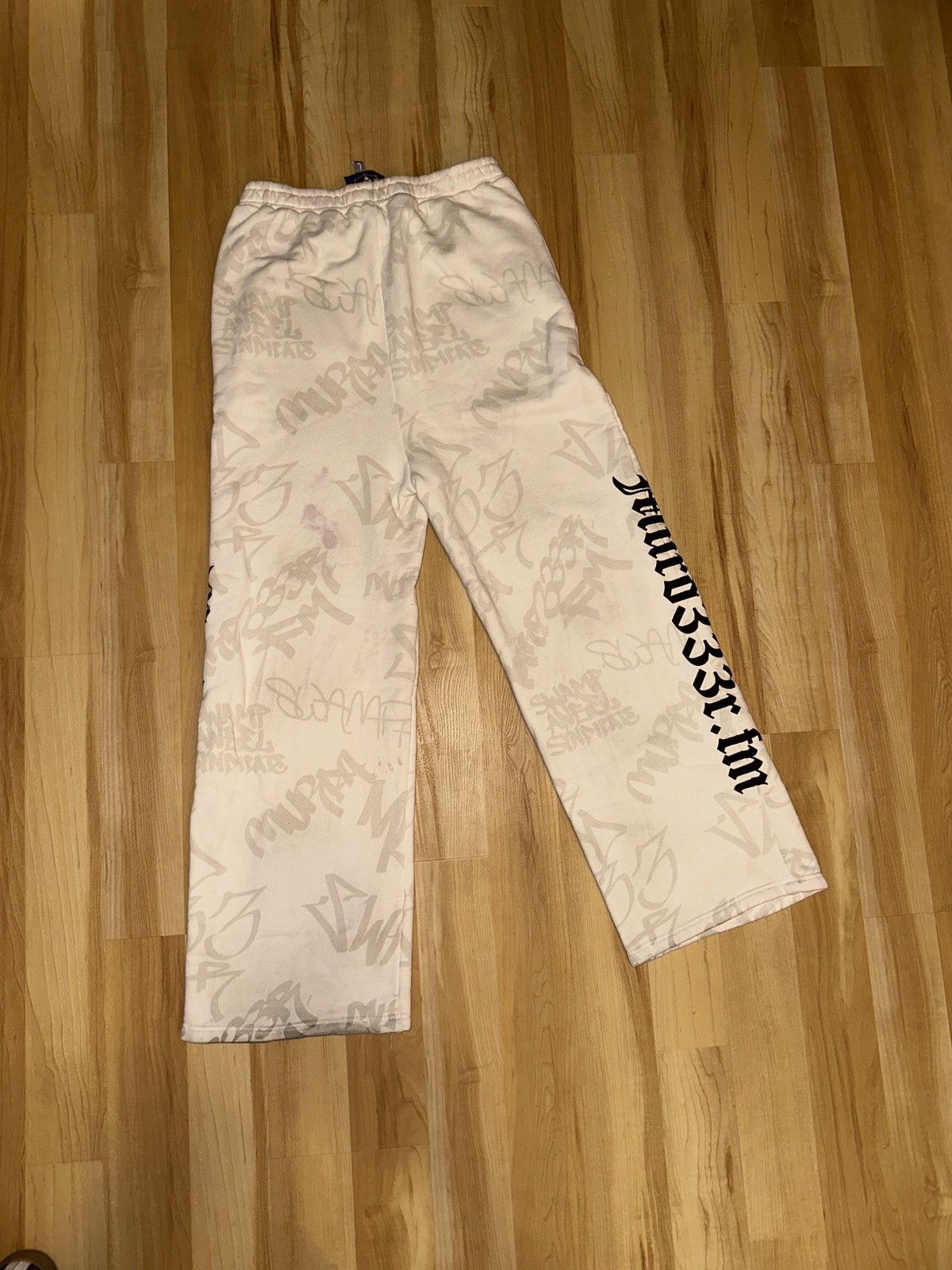 murd333r.fm Disney Graffiti sweats Size US 32 / EU 48 - 3 Thumbnail