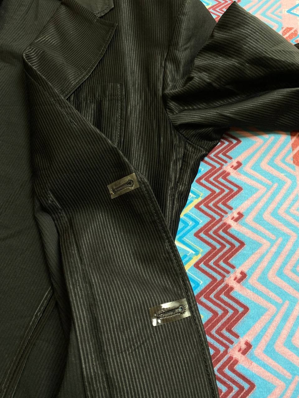 Hugo Boss Blazers Vintage Hugo Boss Y2K Black Streetwear Size 44R - 13 Thumbnail
