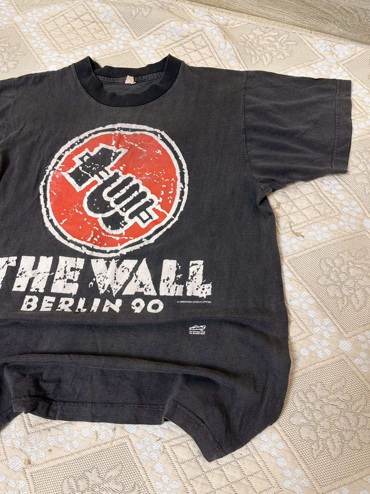 Band Tees 🔥 1990 Pink Floyd The Wall Live in Berlin Rock Band T Shirt Size US S / EU 44-46 / 1 - 2 Thumbnail