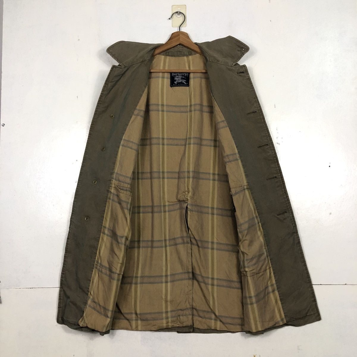 Burberry 💥VINTAGE TRENCH COAT LONG JACKET BURBERRYS MADE IN ENGLAND Size US M / EU 48-50 / 2 - 15 Thumbnail
