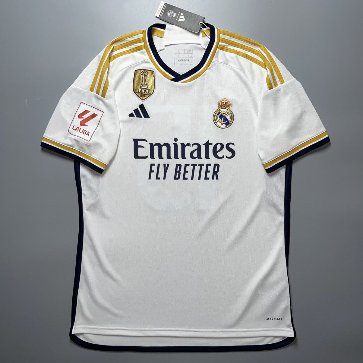 Adidas × Vintage NWT REAL MADRID 2023/2024 FOOTBALL HOME JERSEY #15 VALVERDE Size US L / EU 52-54 / 3 - 2 Thumbnail