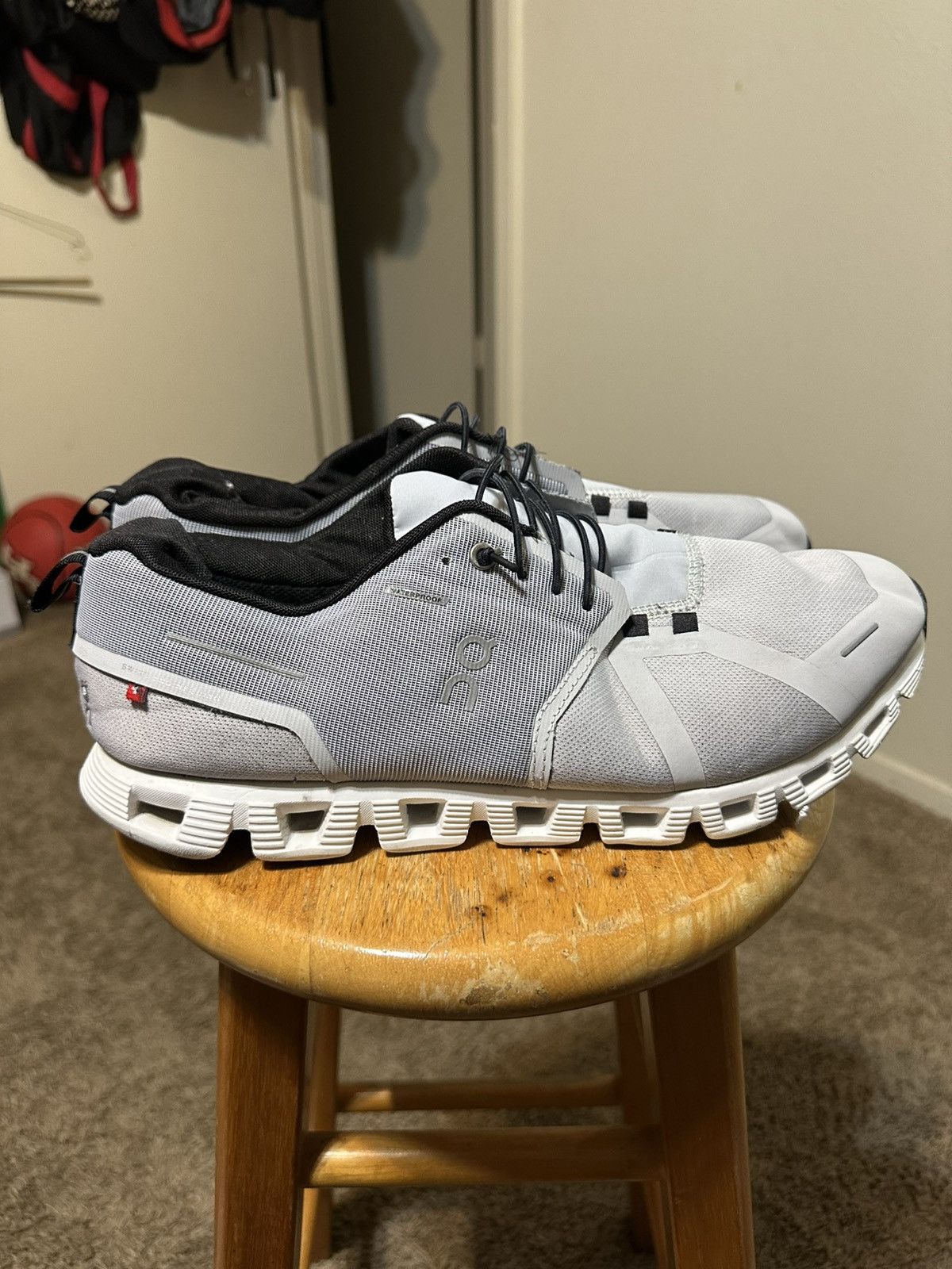 On Running Athletic Triple White Size 12 Shoes in Grey, Men's