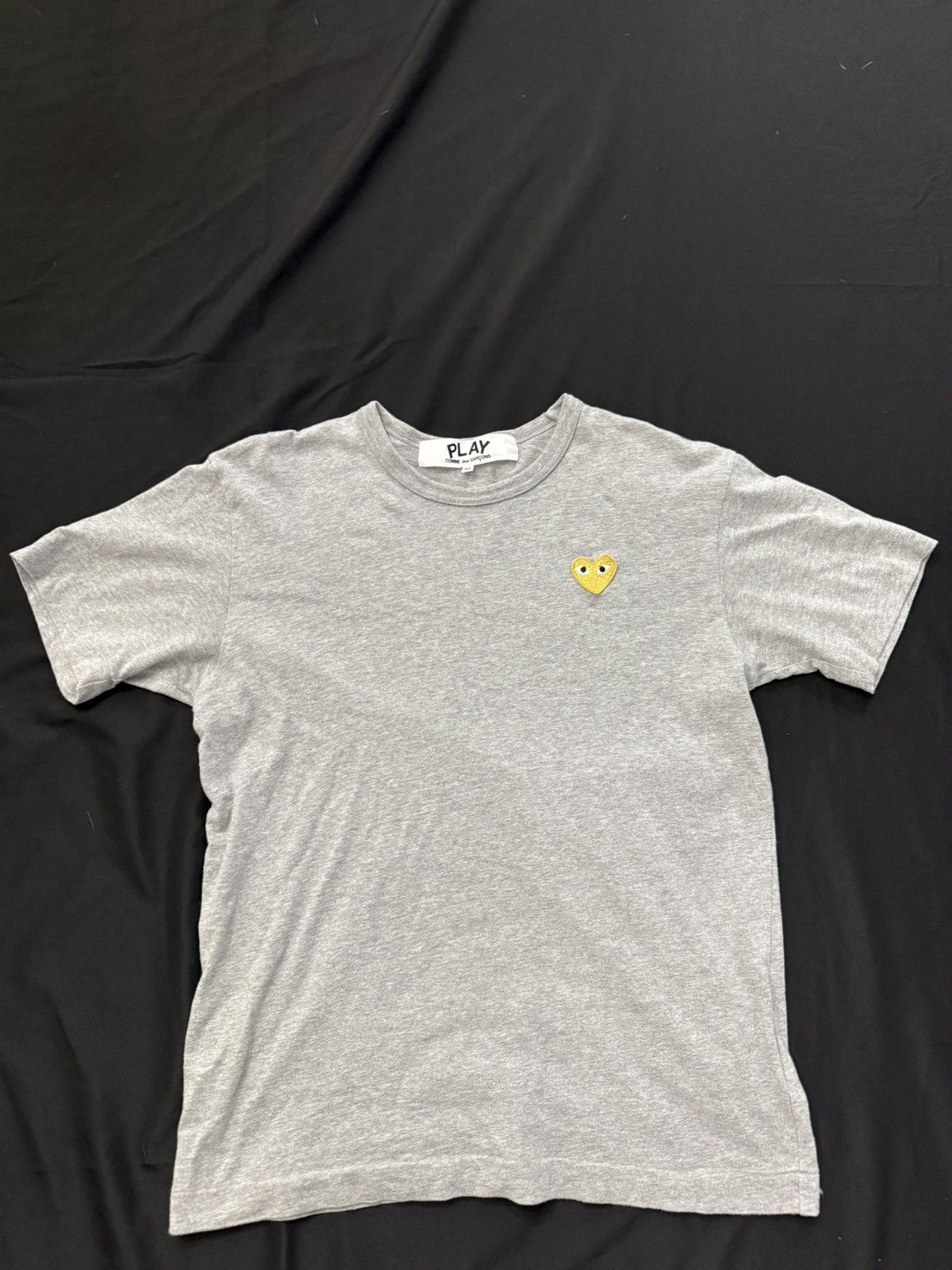 Comme des Garcons Comme Des Garçons Play gold heart size medium Size US M / EU 48-50 / 2 - 1 Thumbnail