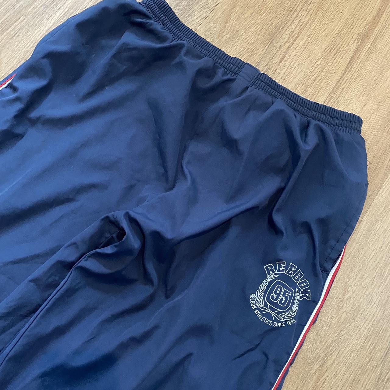Reebok Navy and red vintage track pants sportswear Baggy Size US S / EU 44-46 / 1 - 1 Thumbnail
