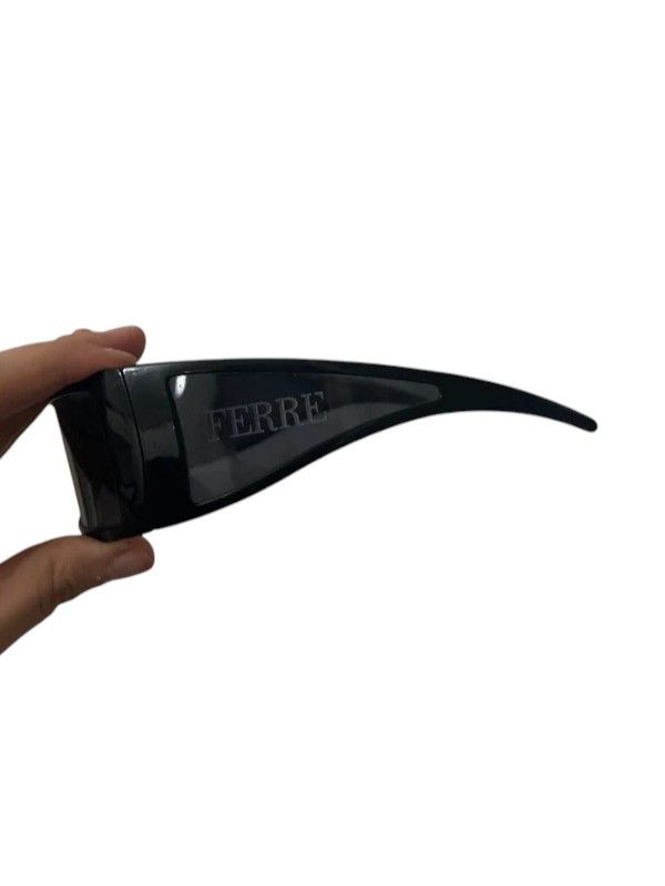 Gianfranco Ferre Gianfranco Ferré wraparound logo sunglasses, early 2000s Size ONE SIZE - 5 Thumbnail