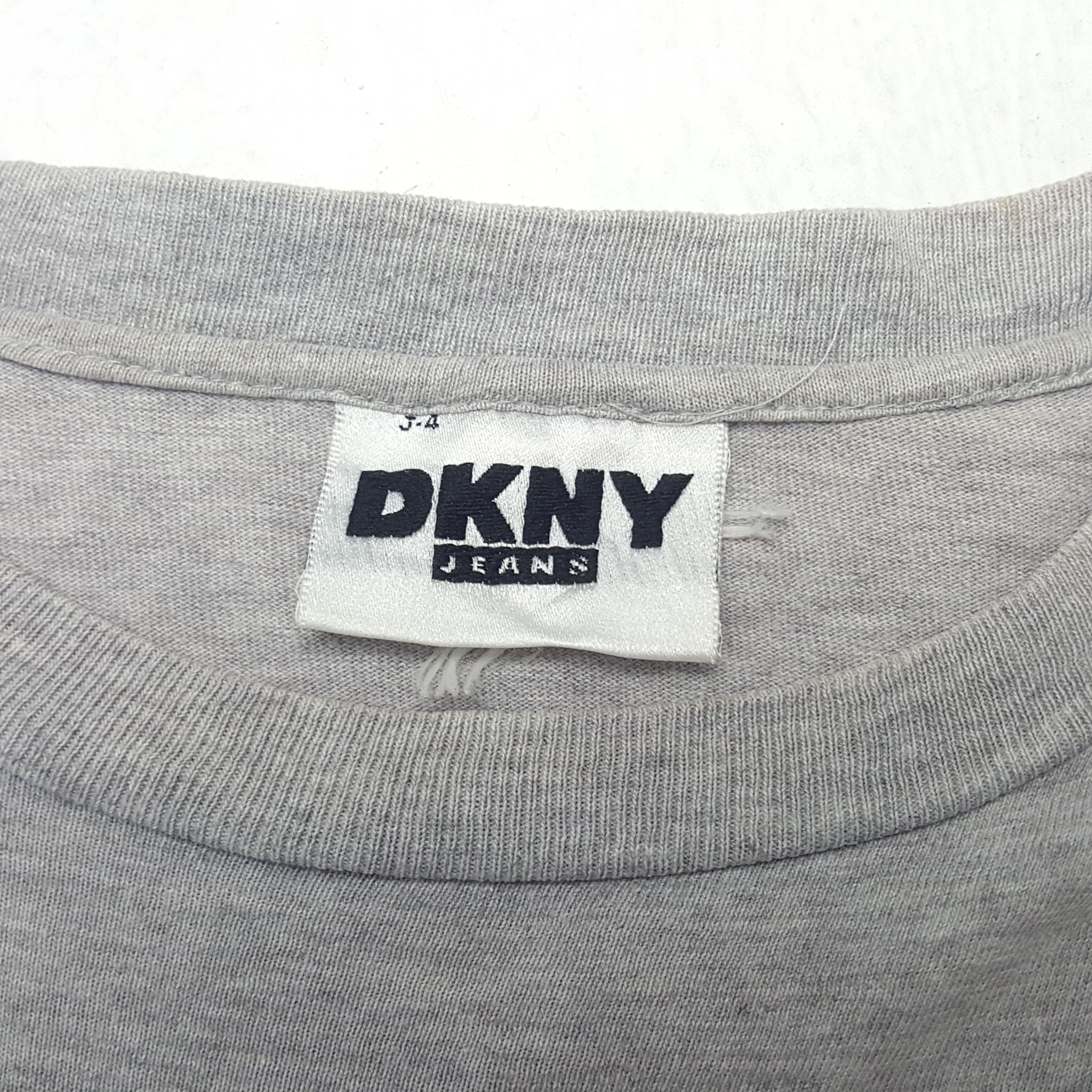DKNY × Vintage Vintage DKNY American Brand Spellout Tshirt Size US XL / EU 56 / 4 - 4 Thumbnail