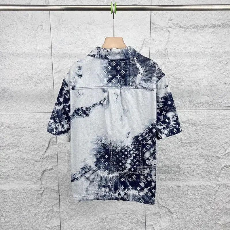 Louis Vuitton Louis Vuitton Men's Cotton Denim Shirt in Deep Blue . Size US L / EU 52-54 / 3 - 2 Thumbnail