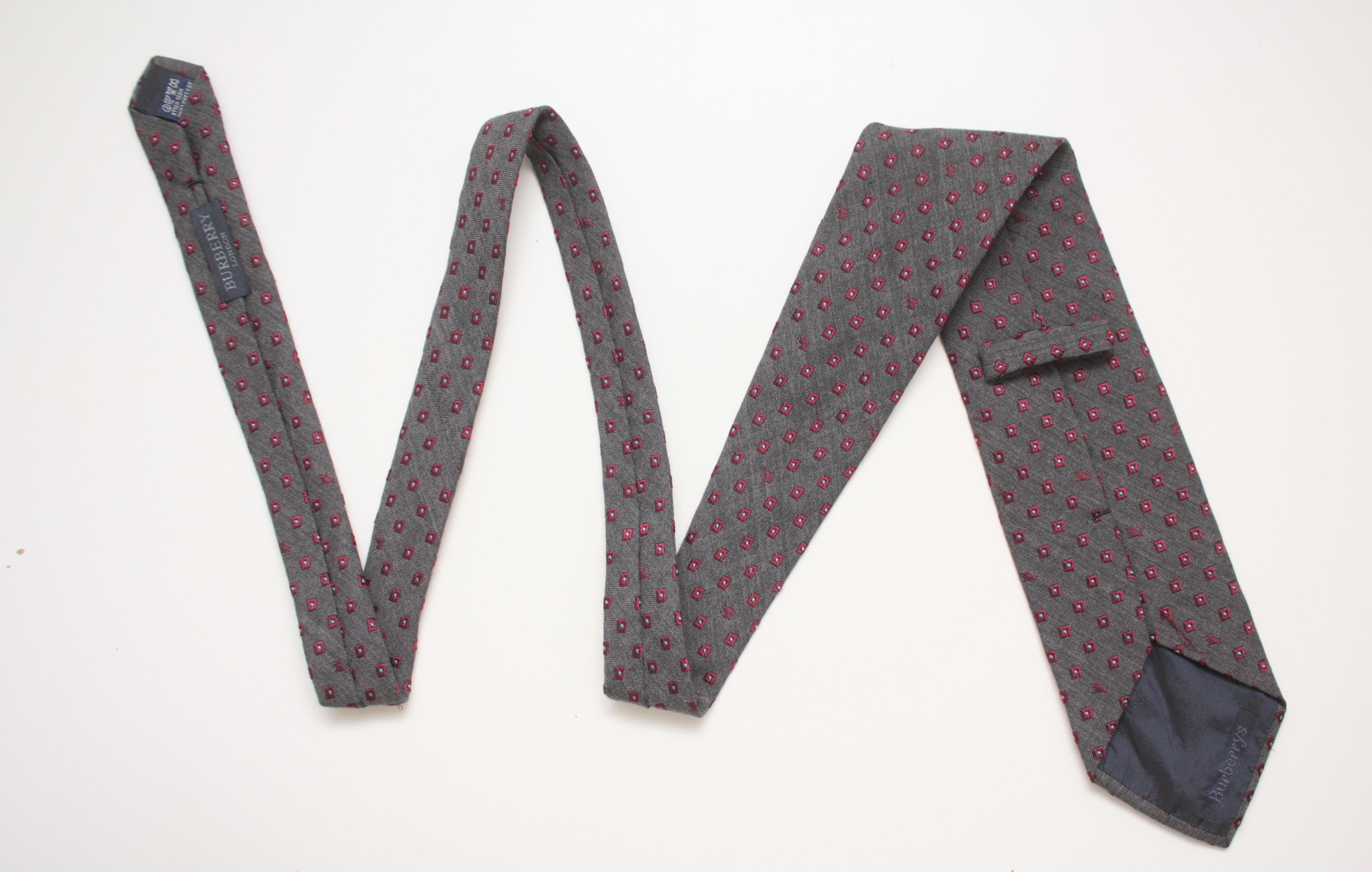 Burberry Burberry's Vintage Grey Silk Wool Blend Tie Made In Italy Size ONE SIZE - 1 Thumbnail