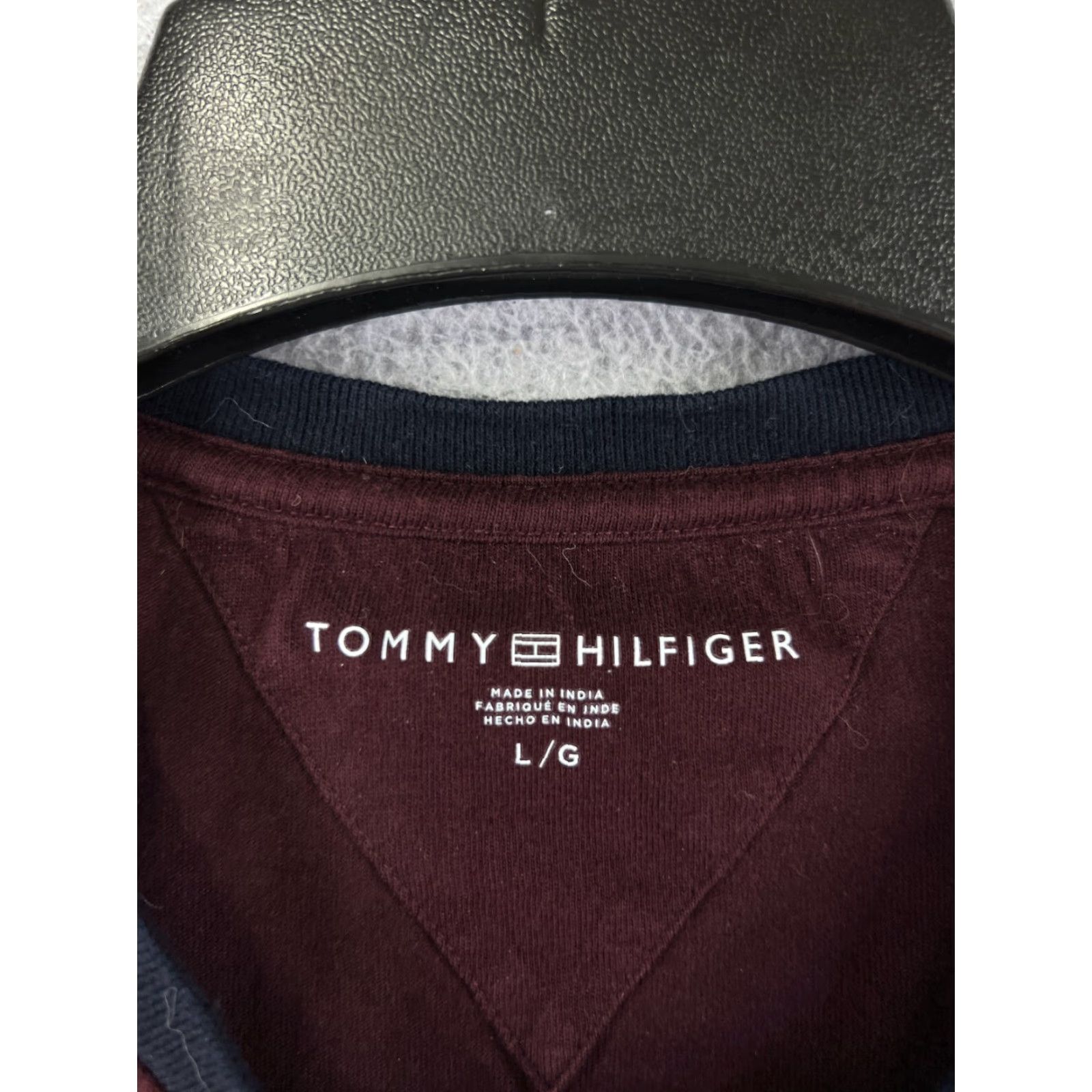 Tommy Hilfiger VINTAGE Tommy Hilfiger Shirt Men’s L Red Stripe Crew Neck 100% Cotton Logo All Seasons Short Sleeve - Mens Size US L / EU 52-54 / 3 - 7 Thumbnail