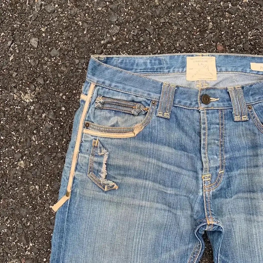 Jimmy Taverniti DESIGNER DENIM TAVERNITI JEANS BY JIMMY TAVERNITI DISTRESSED Size US 33 - 7 Thumbnail