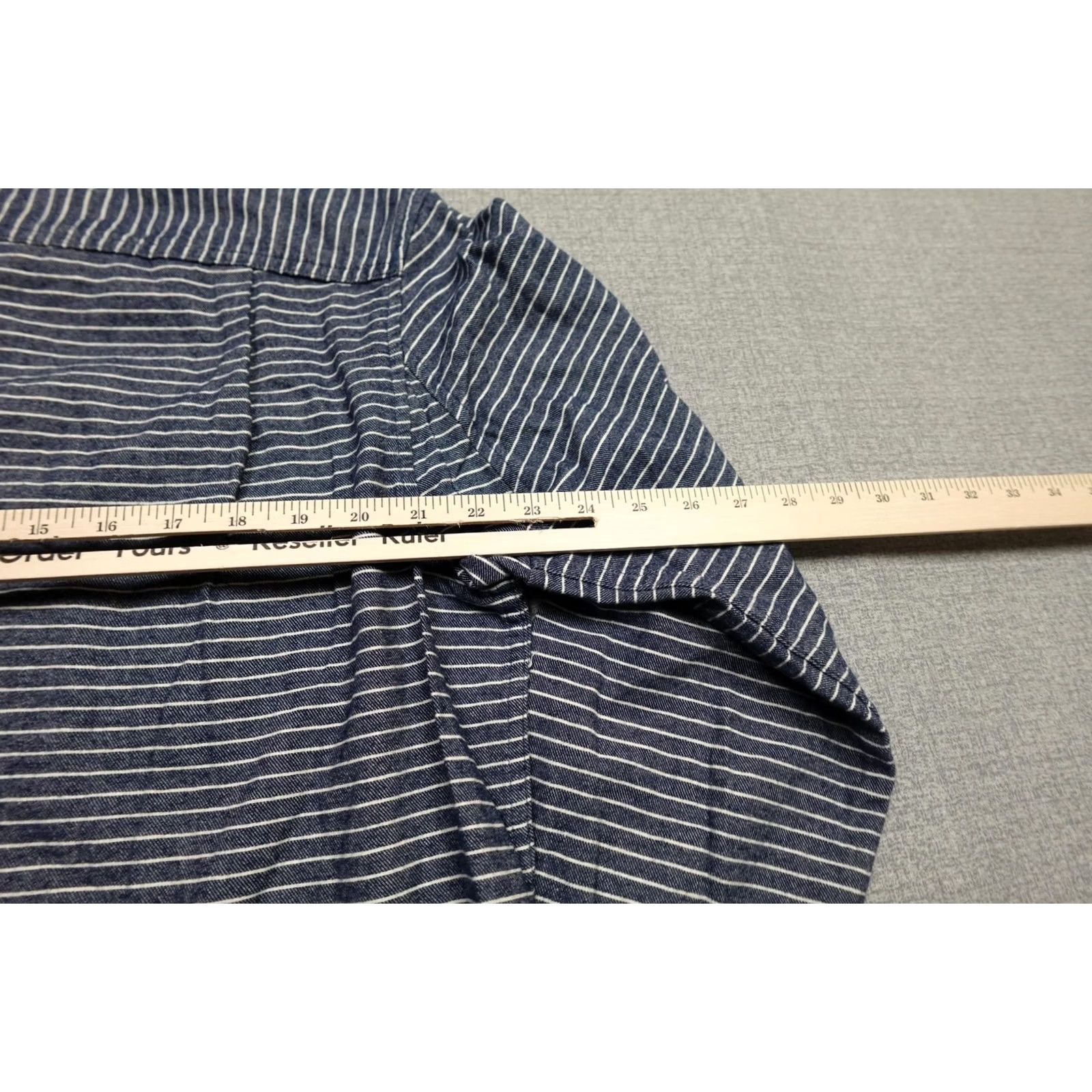 Duluth Trading Company Duluth Trading Free Swingin' Flannel Shirt Mens L Blue Slim Striped Button Up Size US L / EU 52-54 / 3 - 7 Thumbnail