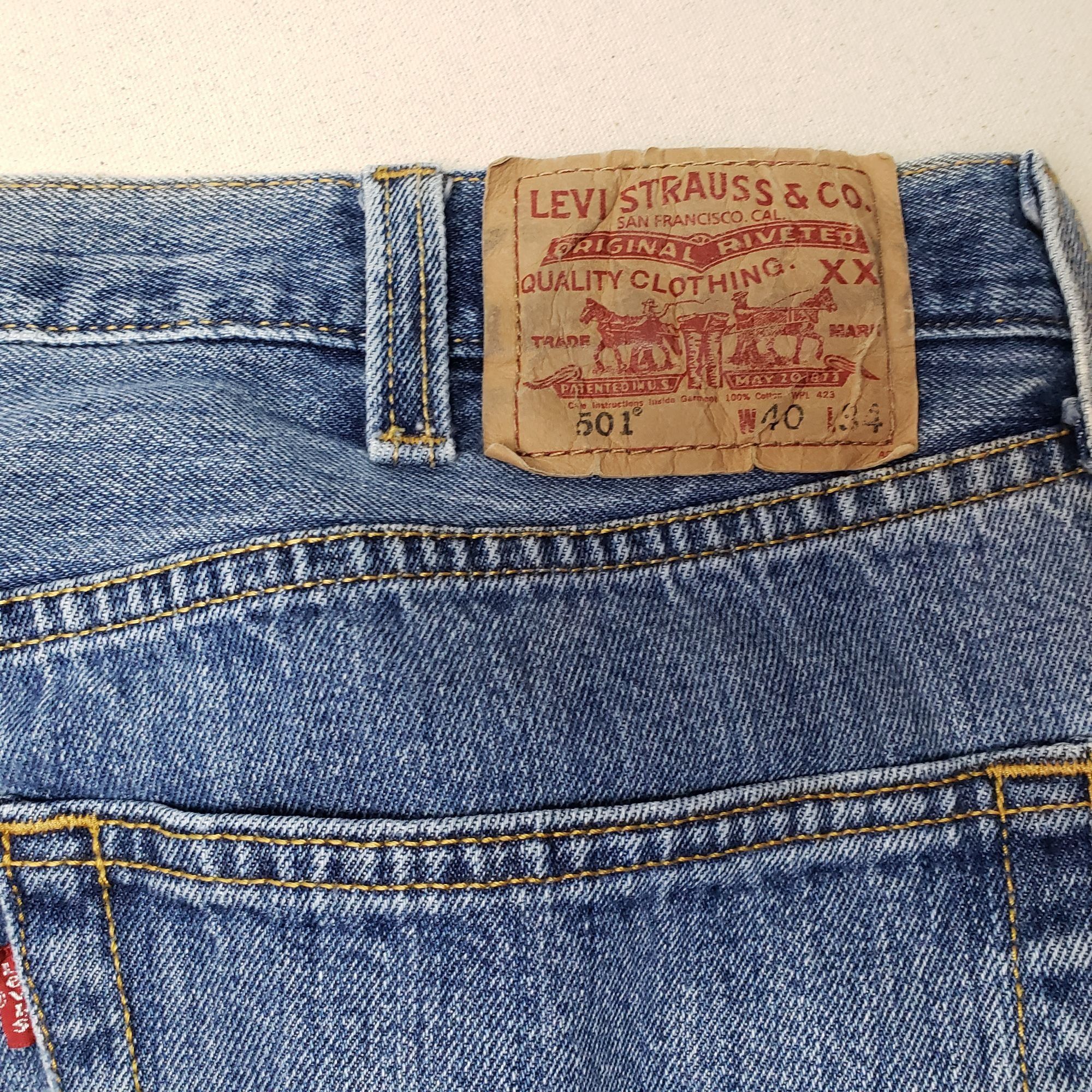 Levi's Levi's 501 Men's Straight Leg Button Fly Jeans 40/34 Size US 40 / EU 56 - 8 Thumbnail