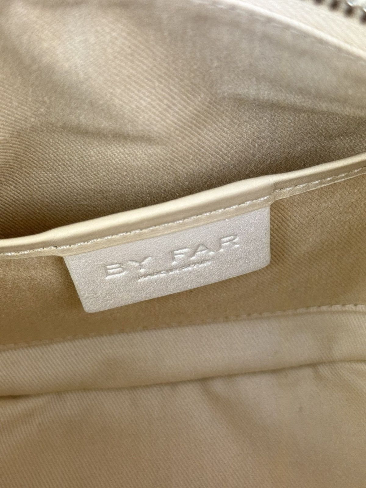 By Far By Far Amy Leather Beige Nude Shoulders Bum Waist Bag Ivory Size ONE SIZE - 14 Thumbnail
