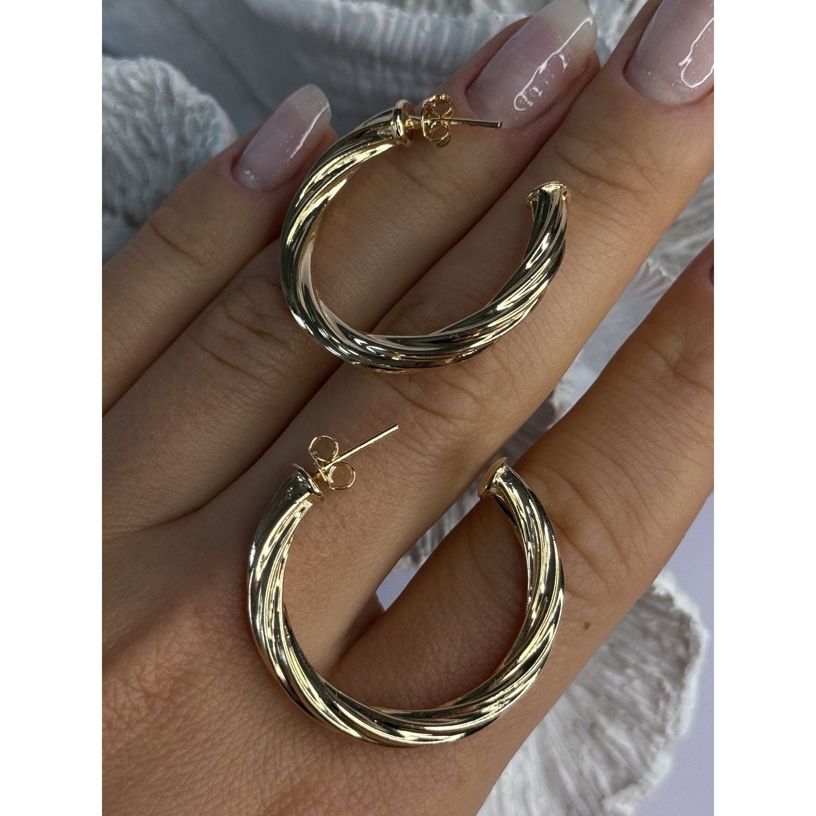 Jewelry GOLD PLATED EARRINGS LENGTH 1.25 INCH Size ONE SIZE - 9 Thumbnail