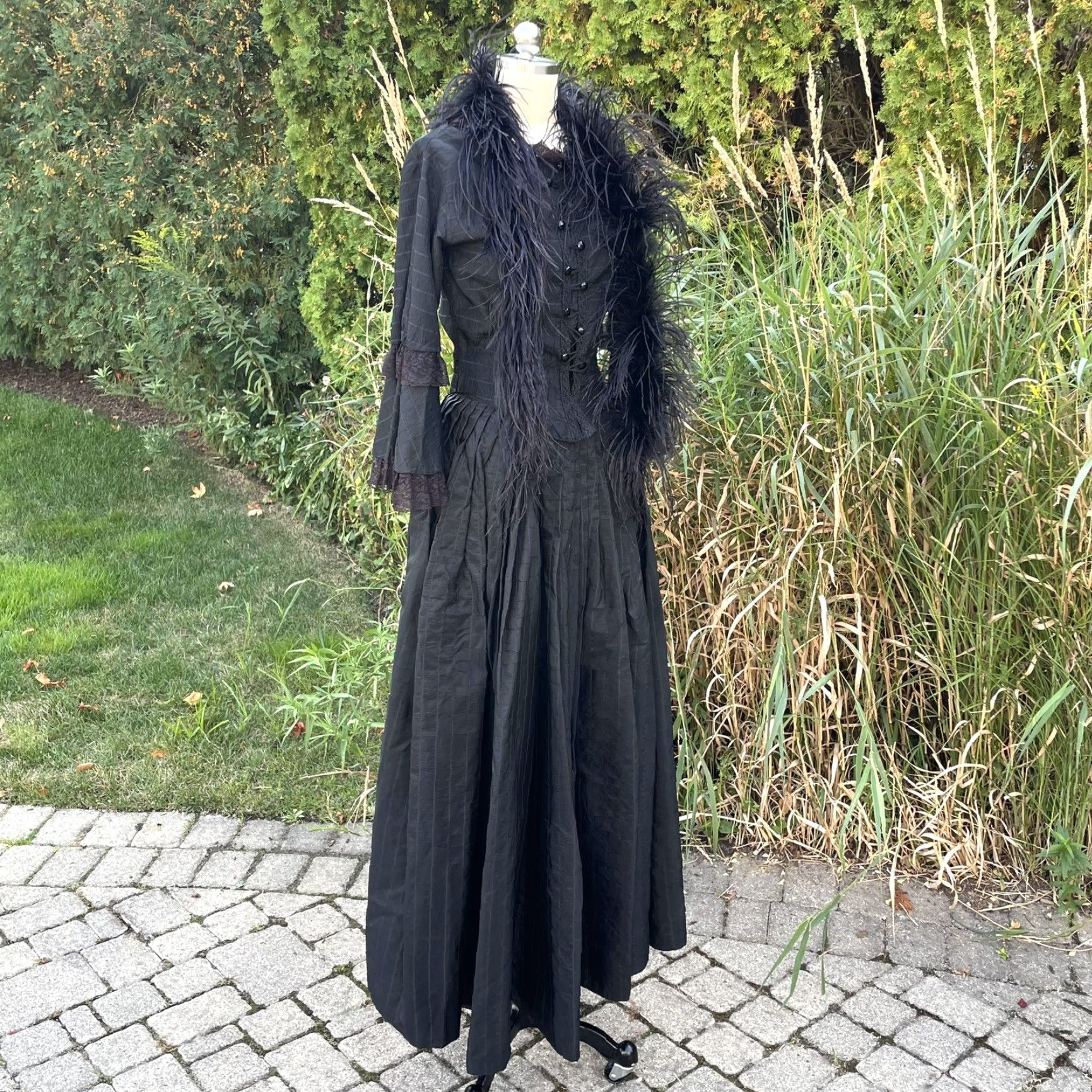 Vintage VINTAGE Antique Silk Mourning Dress Black Gown Lace Victorian Bustle Ostrich Feather VTG Gothic PS Black Mens? Size S / US 4 / IT 40 - 2 Thumbnail
