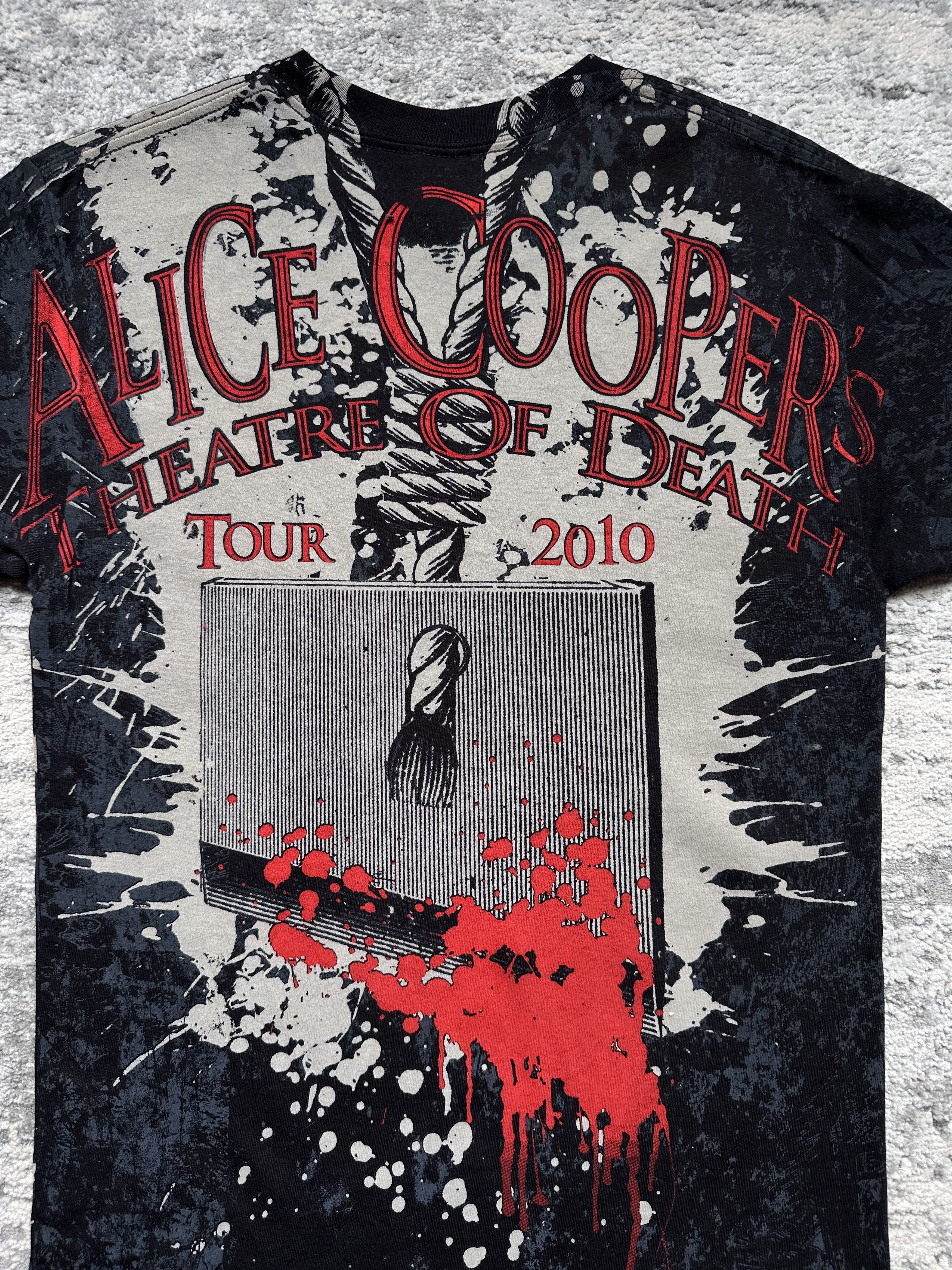 Band Tees Alice Cooper’s Theatre of Death 2010 t shirt Size US S / EU 44-46 / 1 - 7 Thumbnail