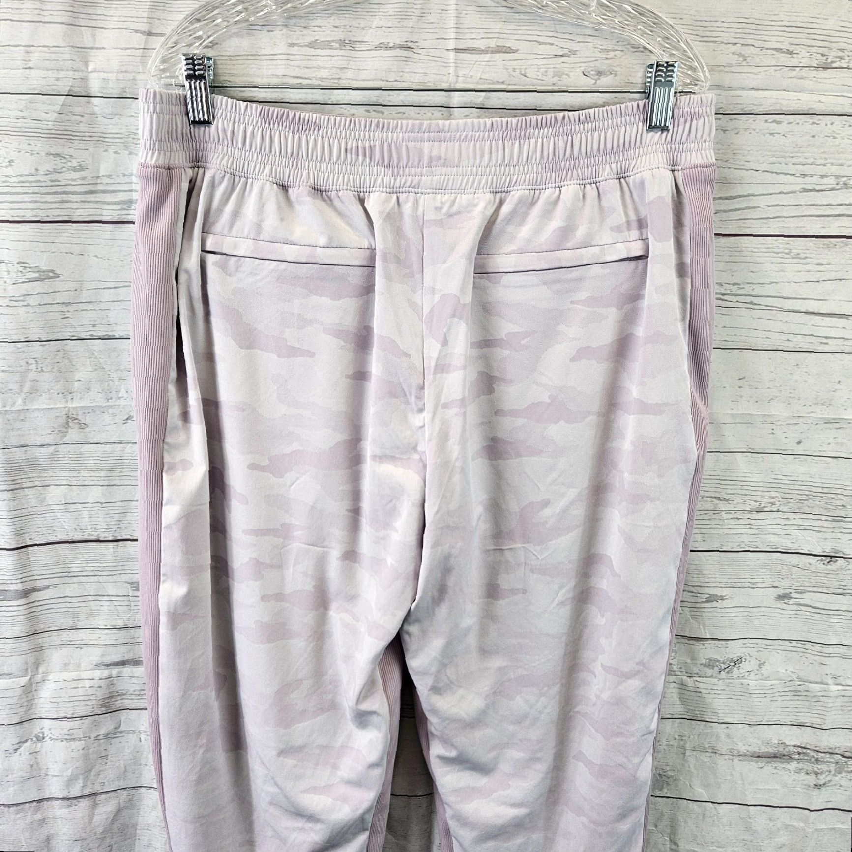 Athleta Athleta Womens Lined Jogger Pants Pink 16 Pull On High Rise Camo Jogger Women's Size 16 Activewear Women Size 38" / US 16 / IT 52 - 4 Thumbnail