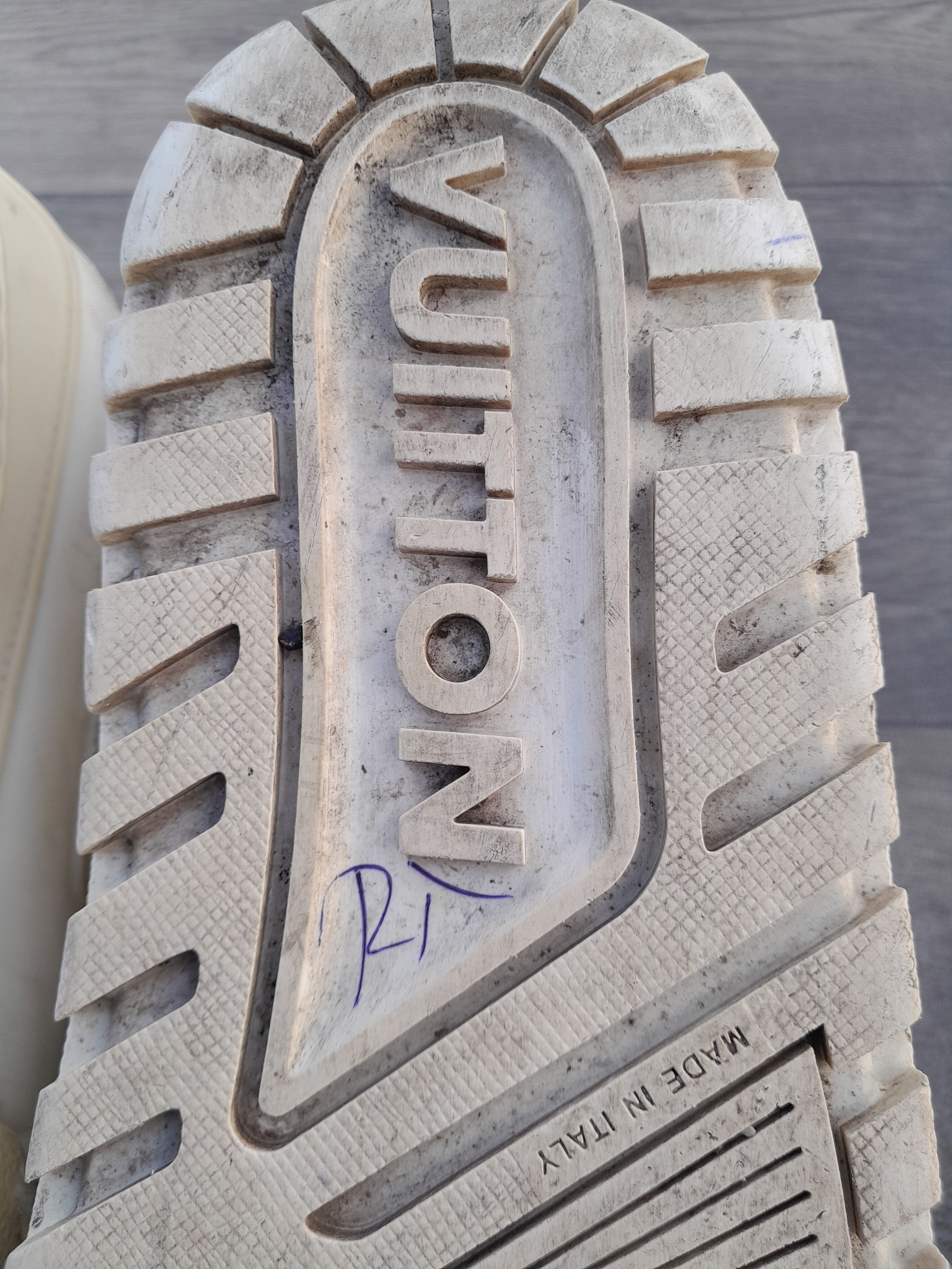 Louis Vuitton Louis Vuitton LV Trainer Maxi sneaker. Size US 7 / EU 40 - 9 Thumbnail