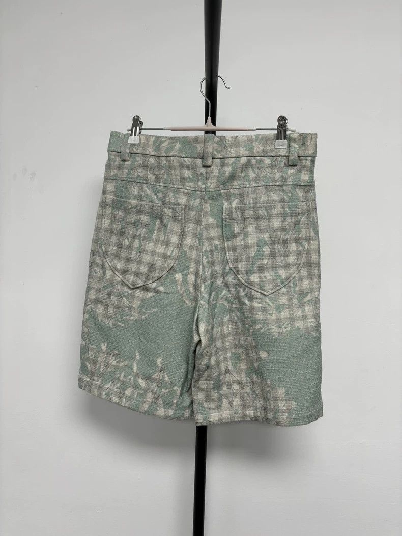 Louis Vuitton Louis Vuitton FW23 plaid Logo blend slacks shorts Size US 44 / EU 60 - 2 Thumbnail