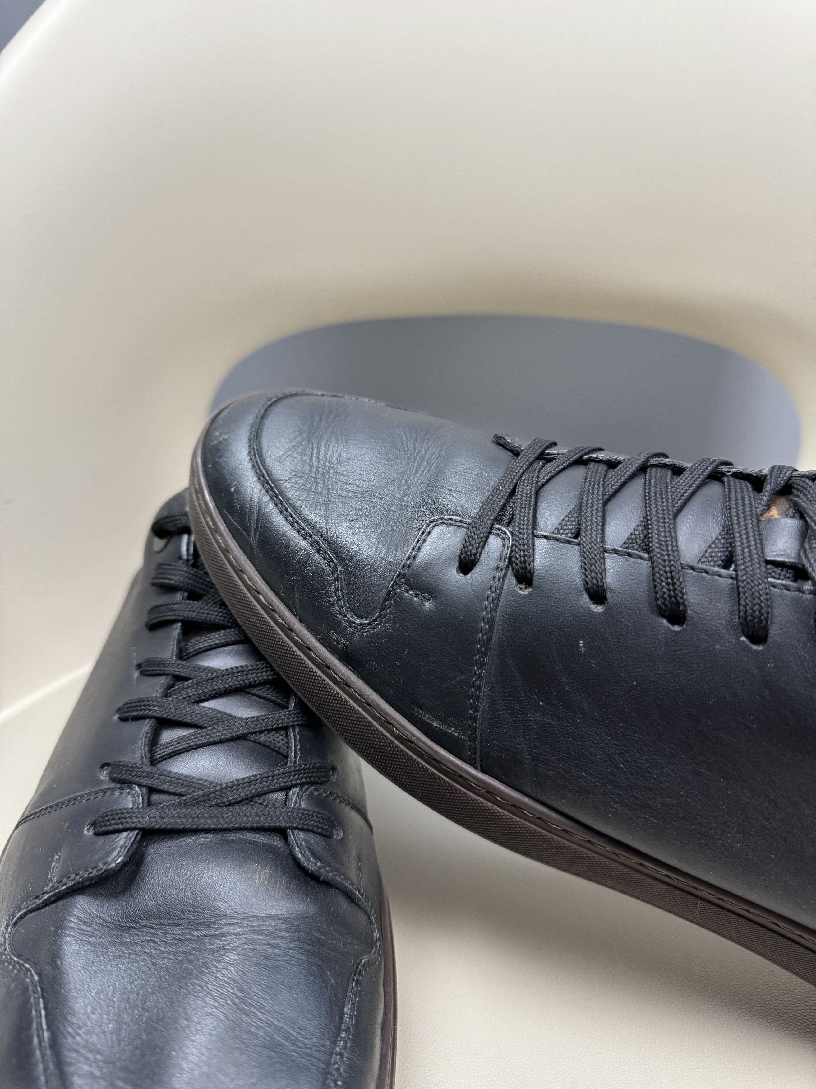 Leather Louis Vuitton Line-Up Monogram Leather Sneakers Size 8 US 9 Size US 9 / EU 42 - 8 Thumbnail