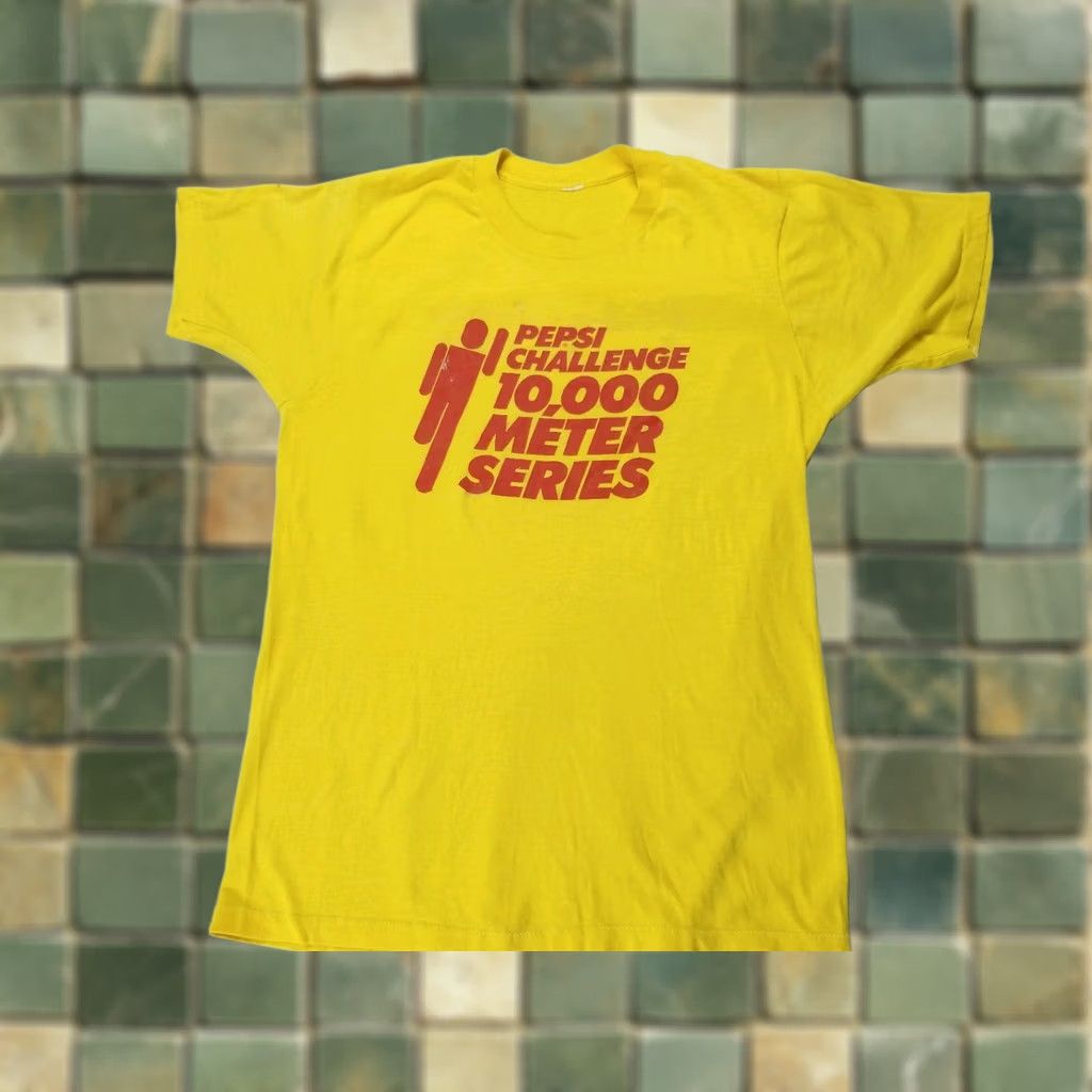 Vintage VINTAGE Pepsi 1981 CHALLENGE 10,000 METER SERIES RACE Yellow Philadelphia Graphic Tee Unisex Adult M/L Short Sleeve 1980s Size US M / EU 48-50 / 2 - 1 Thumbnail