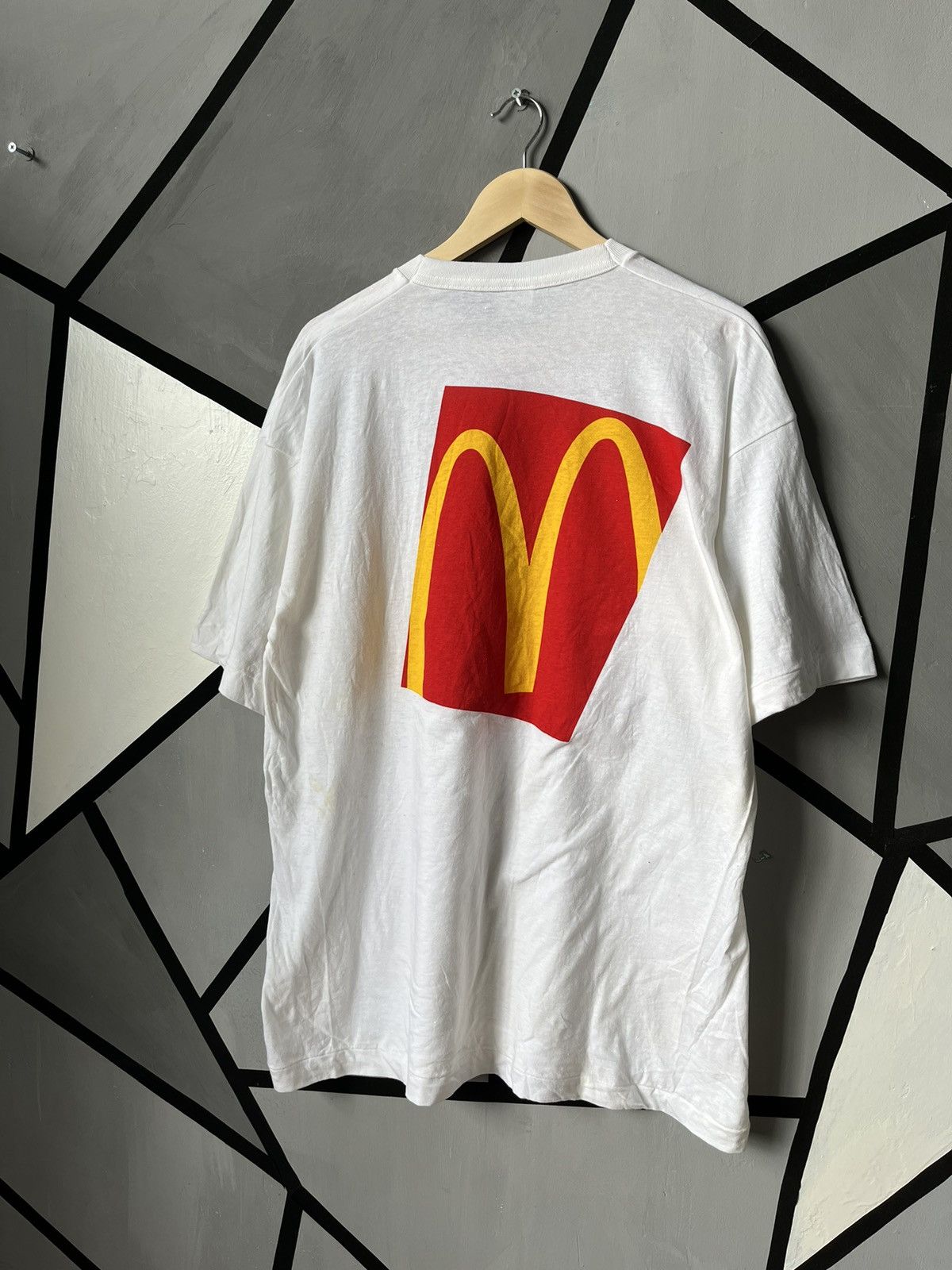 MADE IN USA X VINTAGE 90'S MCDONALDS WHITE BIG PRINT MADE