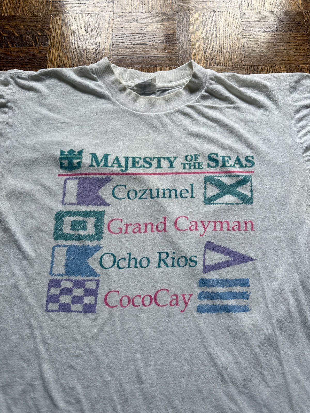 Vintage Vintage Majesty of the Seas Royal Caribbean Graphic Tee Size US XL / EU 56 / 4 - 2 Thumbnail
