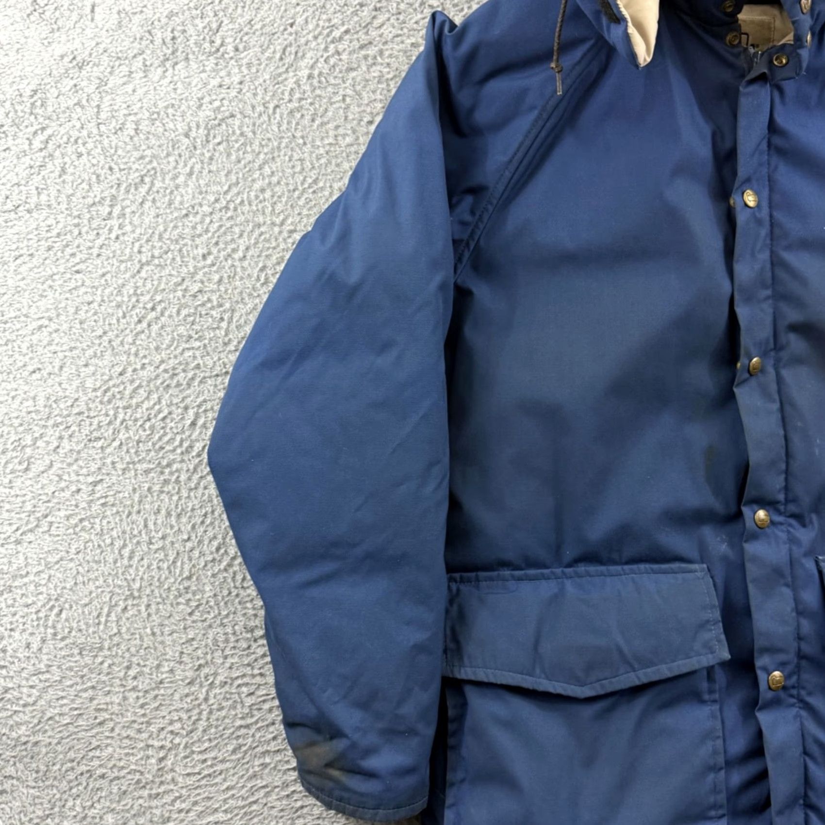 Vintage VINTAGE Woolrich Jacket Mens Small Blue Long Parka Goose Down 80s Hooded Outdoor Size US S / EU 44-46 / 1 - 5 Thumbnail