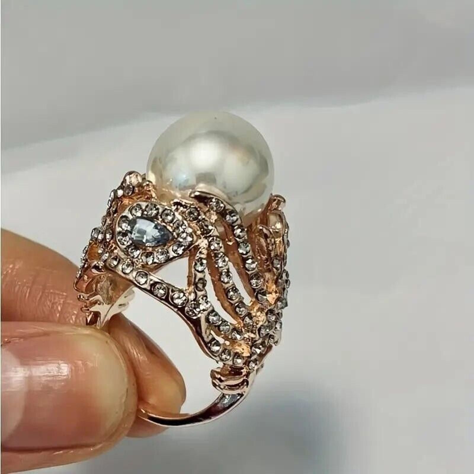 Other Rhinestone Rose GoldTone Giant Faux White Pearl Ring •Sz 5.5 Size ONE SIZE - 3 Thumbnail