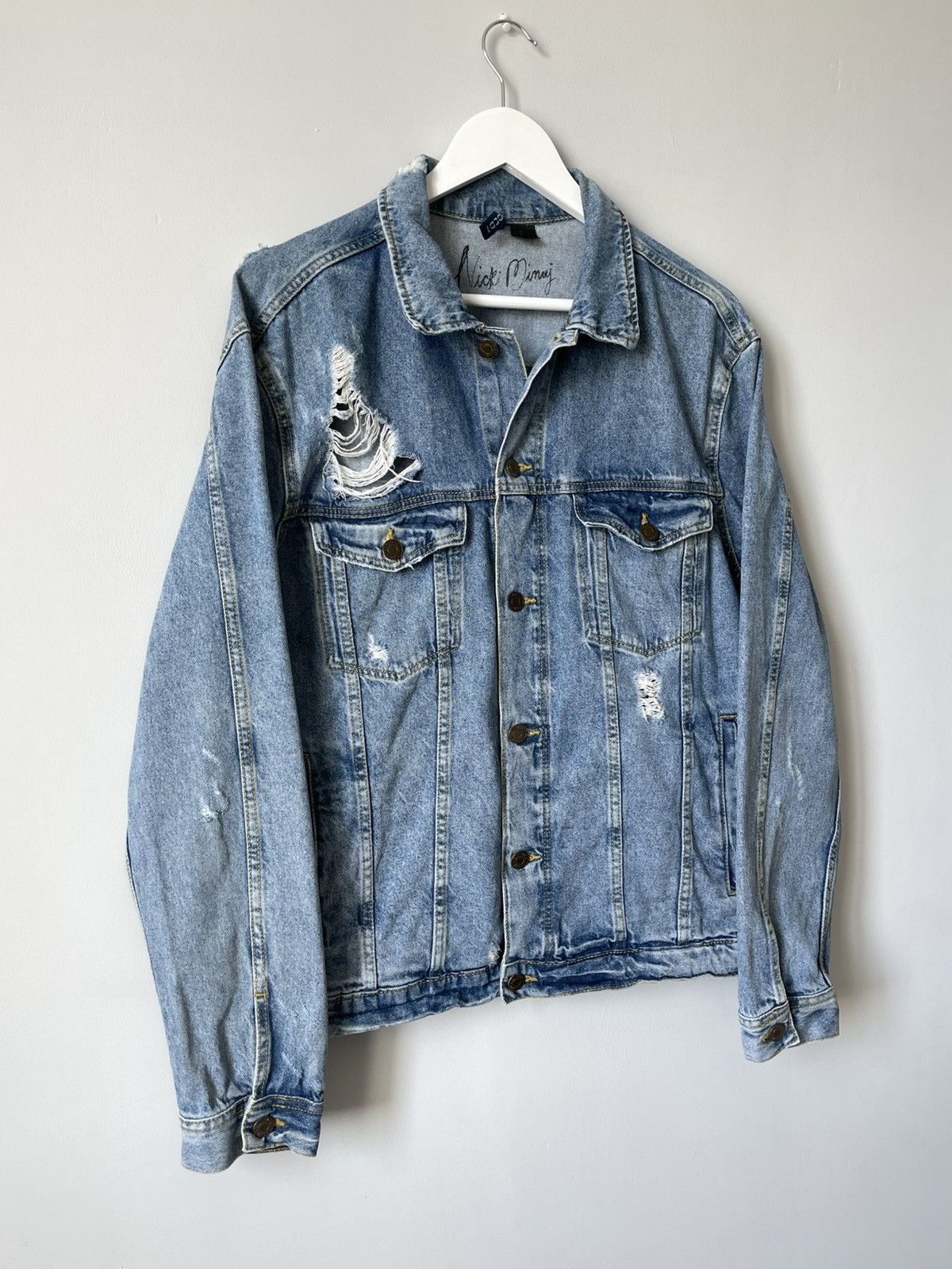 H&M H&M x Nicki Minaj Limited Distressed Rare Denim Jacket Size M / US 6-8 / IT 42-44 - 3 Thumbnail
