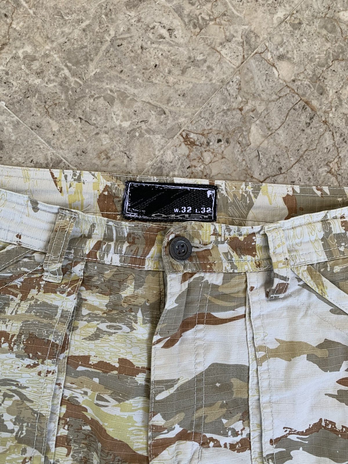 Oakley 00’s Oakley Science and Art Camo Cargo Pants Size US 34 / EU 50 - 2 Thumbnail