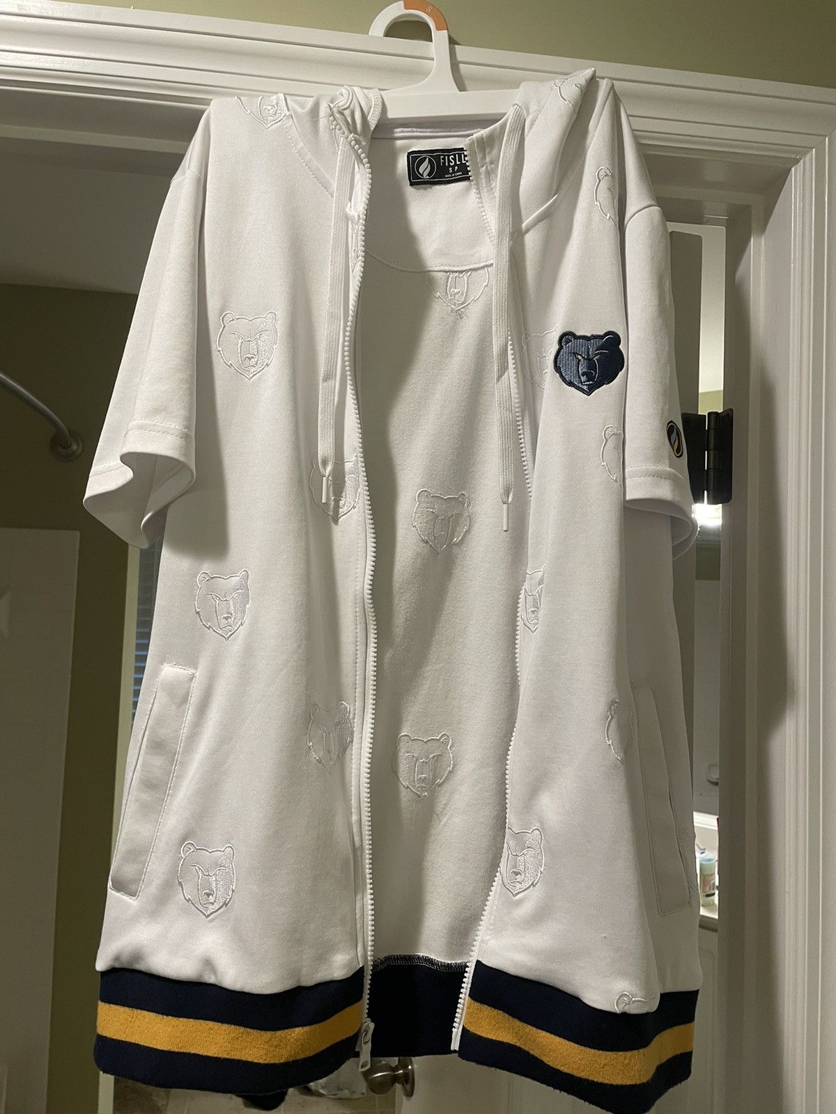 Other Memphis Grizzlies Stadium Exclusive Hoodie Size Small Size US S / EU 44-46 / 1 - 5 Thumbnail