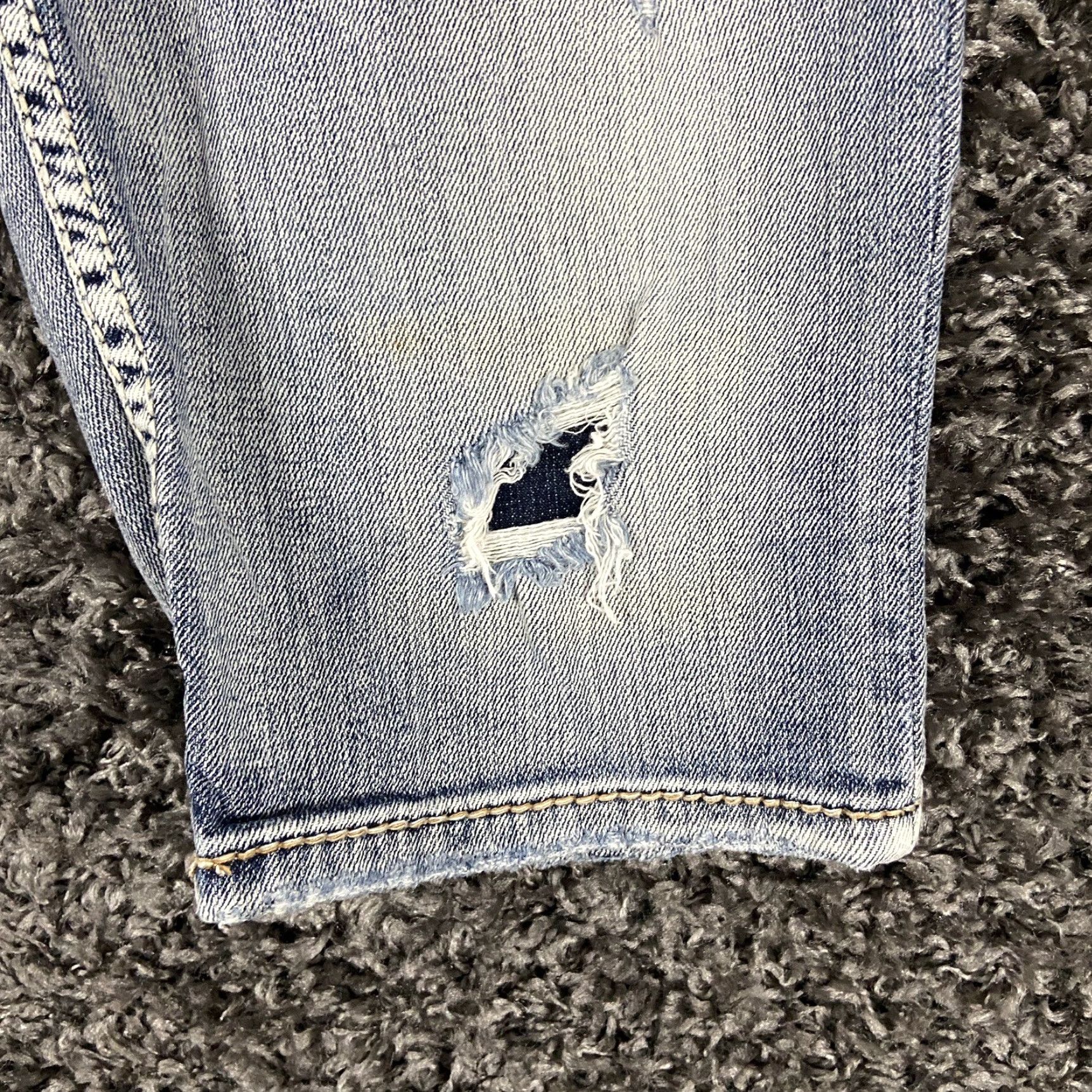 Silver Jeans Co. SILVER JEANS Suki Flap Bermuda Distressed Jean Shorts Blue Women’s 26 Size 26" / US 2 / IT 38 - 2 Thumbnail