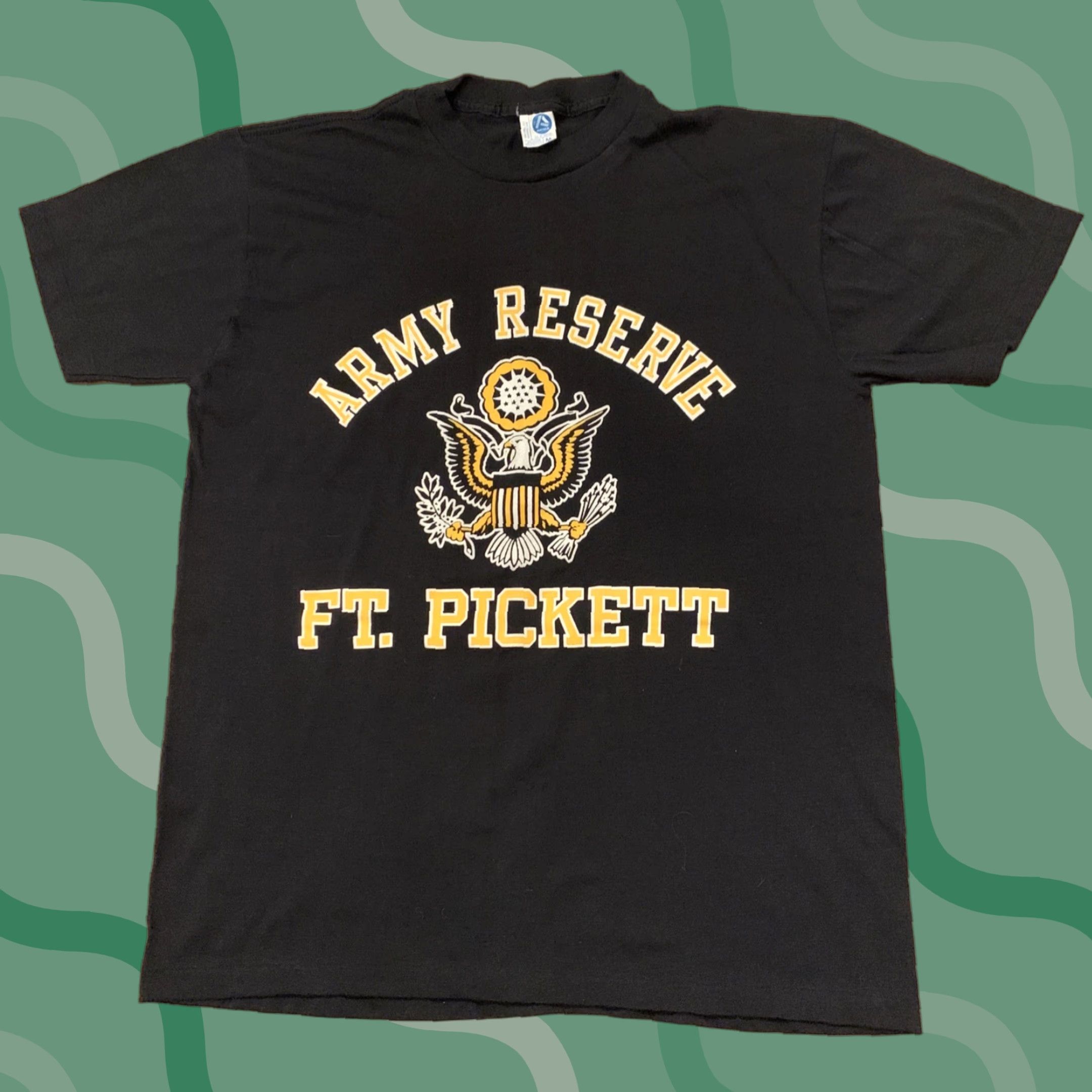 Vintage VINTAGE Army T-Shirt Black Size M Single Stitch Fort Pickett Virginia Mens Size US M / EU 48-50 / 2 - 1 Thumbnail