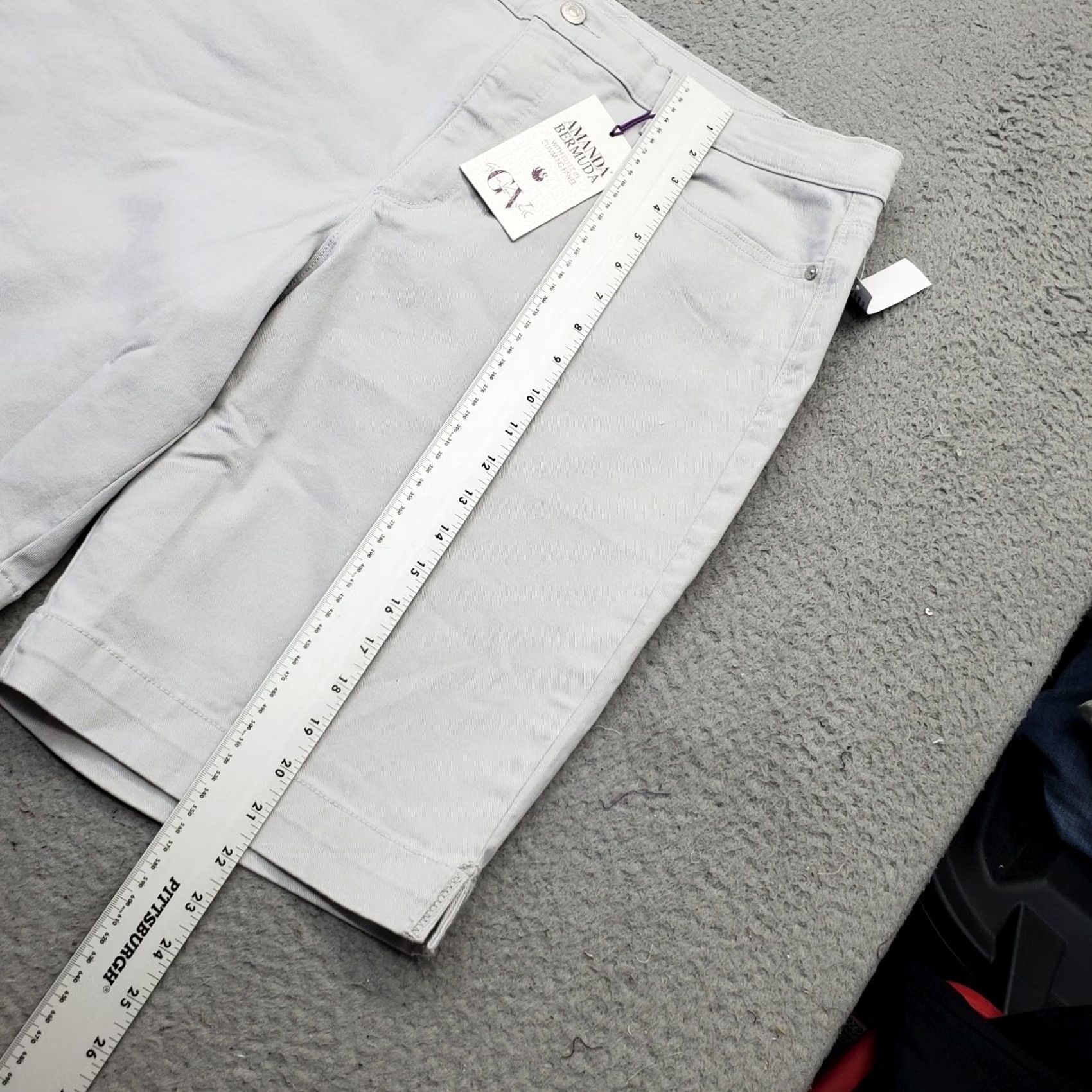 Gloria Vanderbilt Gloria Vanderbilt Amanda Bermuda Shorts Womens 18 Gray Stretch Slimming Panel Bermuda Shorts Womens 18 Gray Stretch Slimming Panel Size 40" / US 18 - 4 Thumbnail