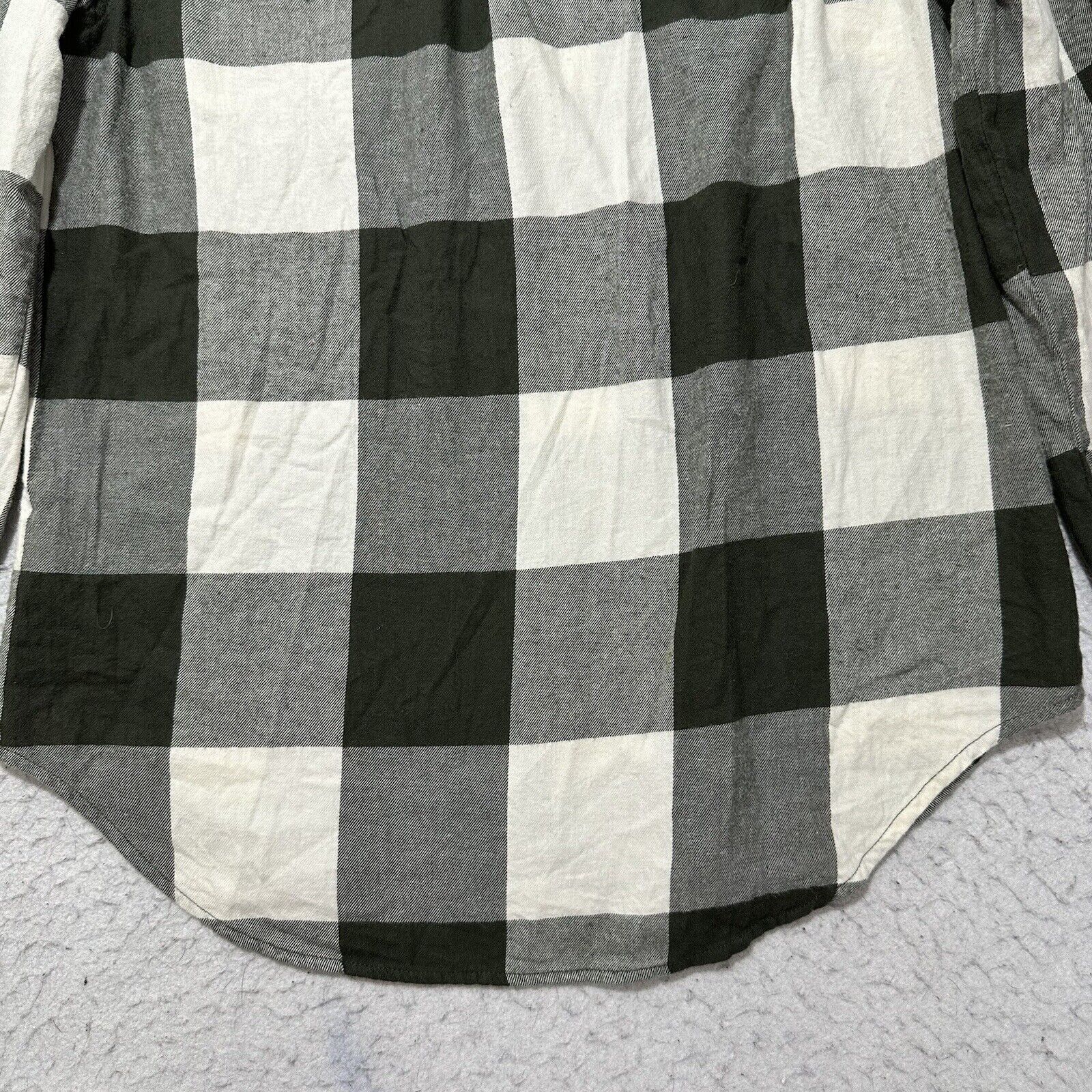 Old Navy Old Navy Petite Small Green White Plaid Button Down Shirt Size S / US 4 / IT 40 - 12 Thumbnail