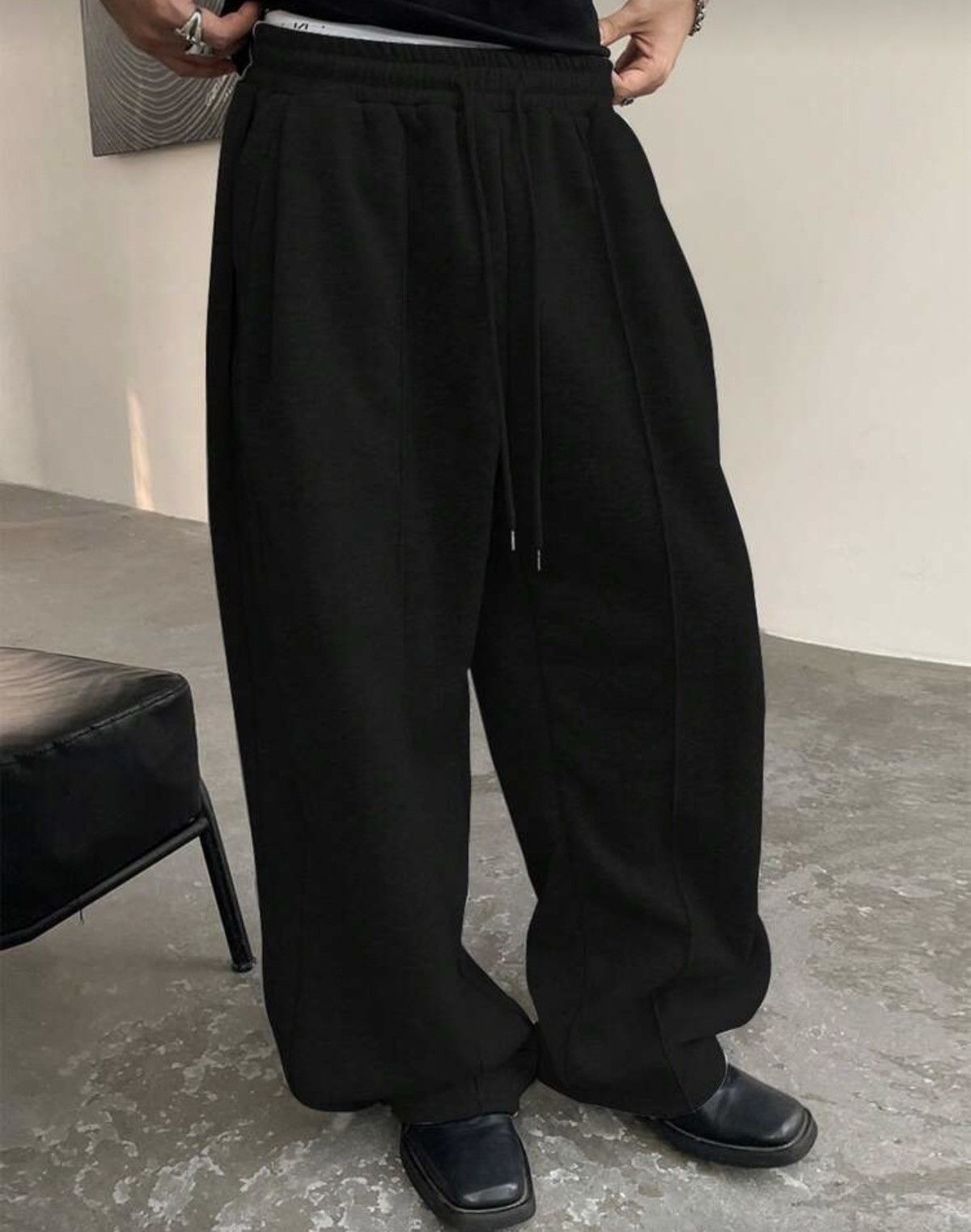 Other Baggy black wide leg Sweatpant Size US 29 - 2 Thumbnail