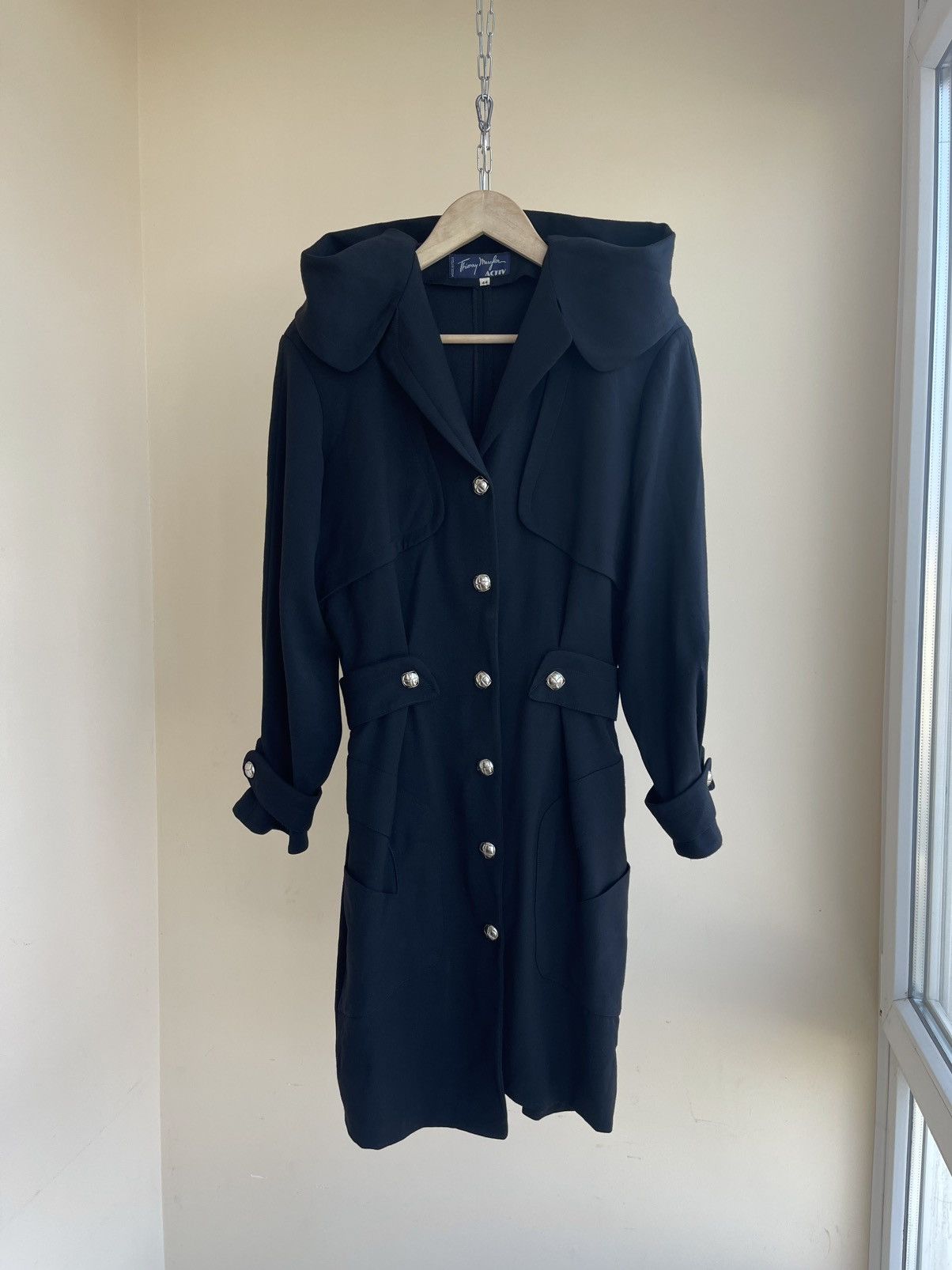 Thierry Mugler Activ Sculptural Fitted Button Wool Hooded Coat Vintage 80s Size L / US 10 / IT 46 - 2 Thumbnail